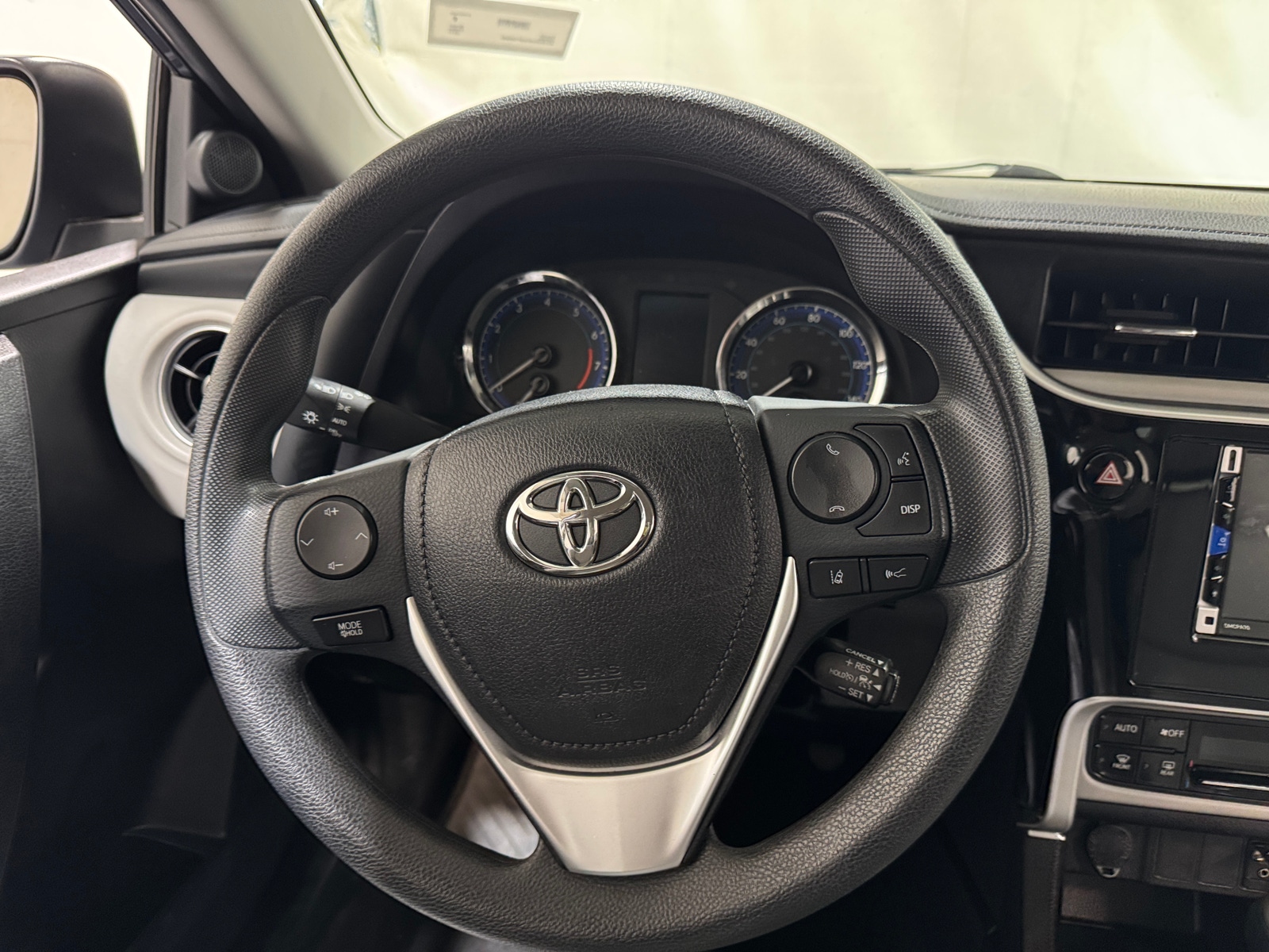 Thumbnail: 2017 Toyota Corolla - 5