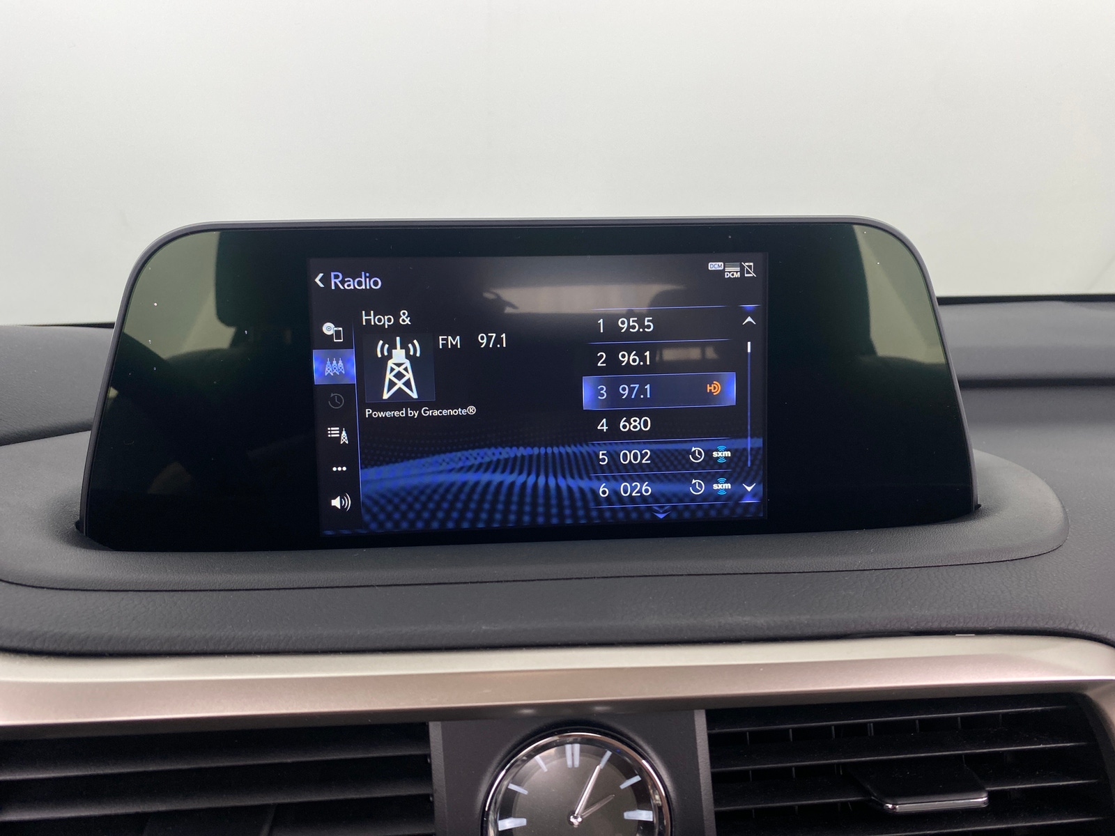 Thumbnail: 2020 Lexus RX - 4