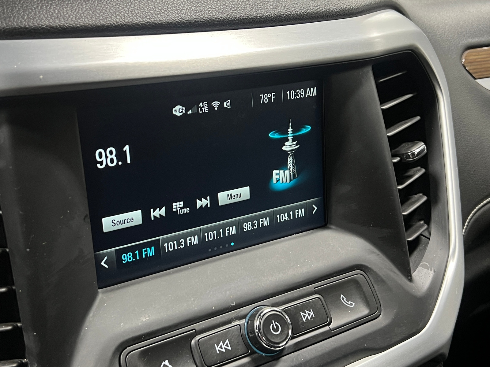 Thumbnail: 2019 GMC Acadia - 4