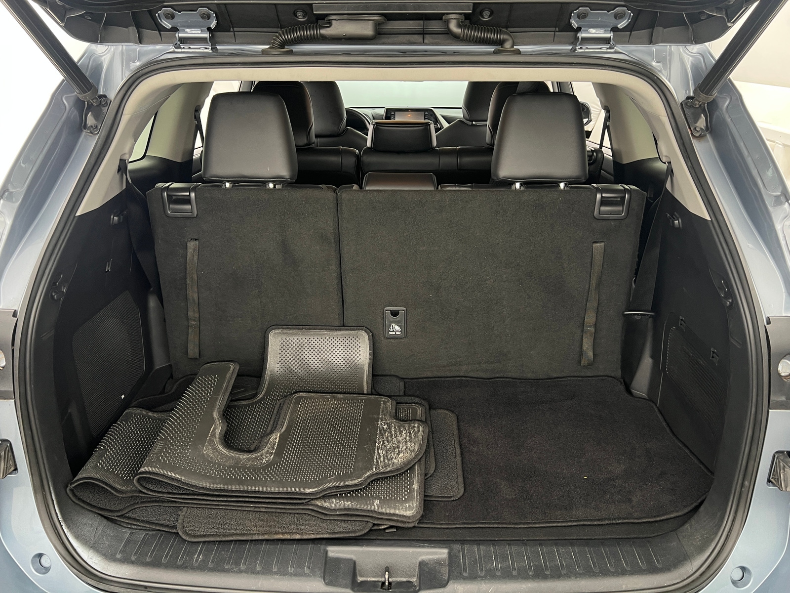 Thumbnail: 2020 Toyota Highlander - 6