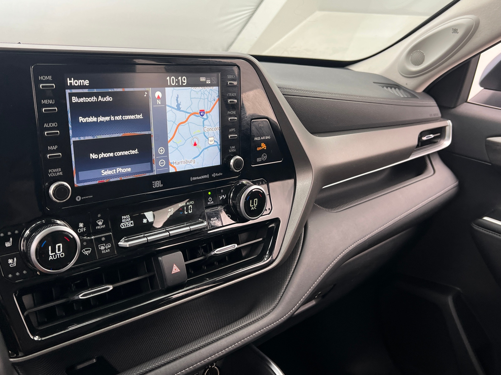 Thumbnail: 2020 Toyota Highlander - 3