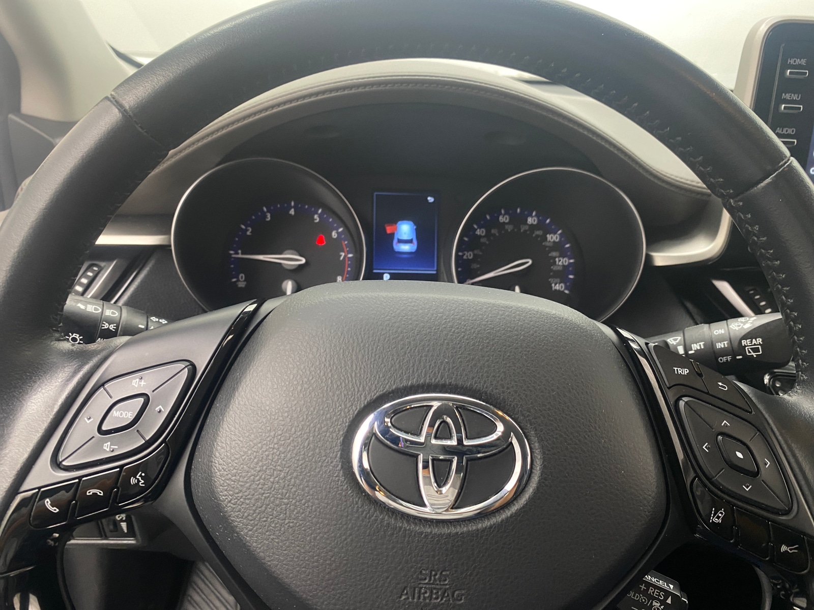 Thumbnail: 2022 Toyota C-HR - 4