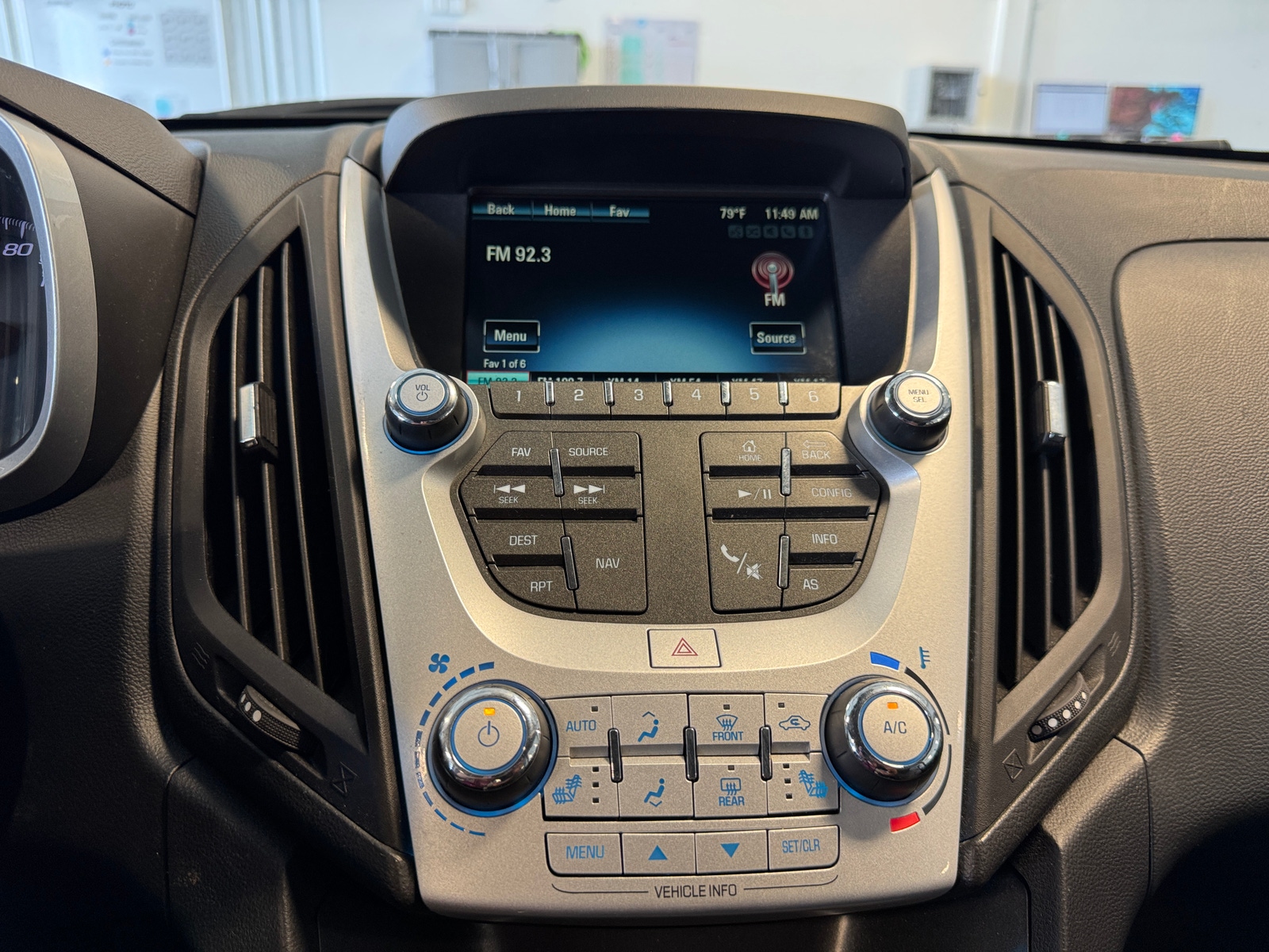 Thumbnail: 2016 Chevrolet Equinox - 4