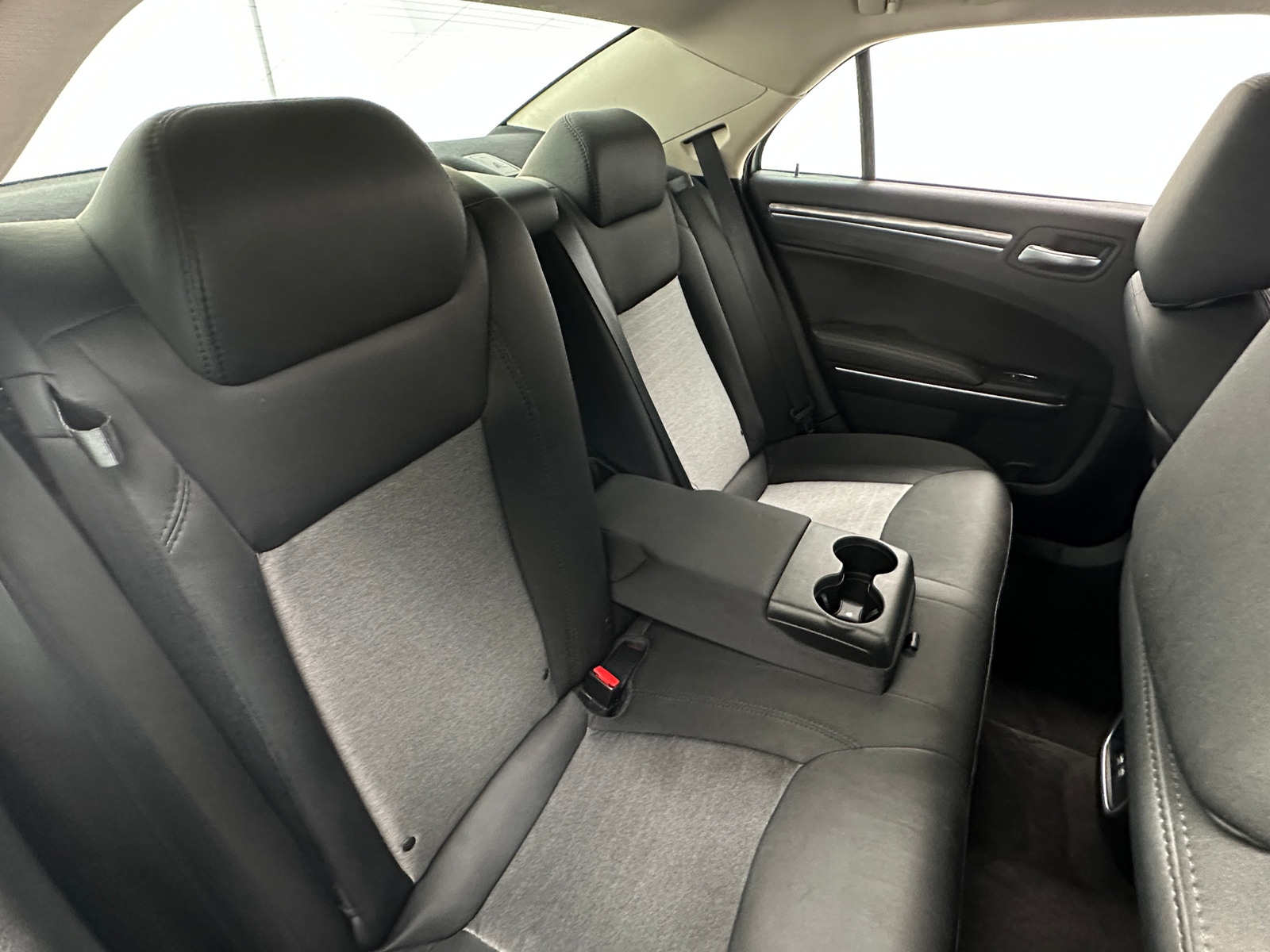Thumbnail: 2018 Chrysler 300 - 6