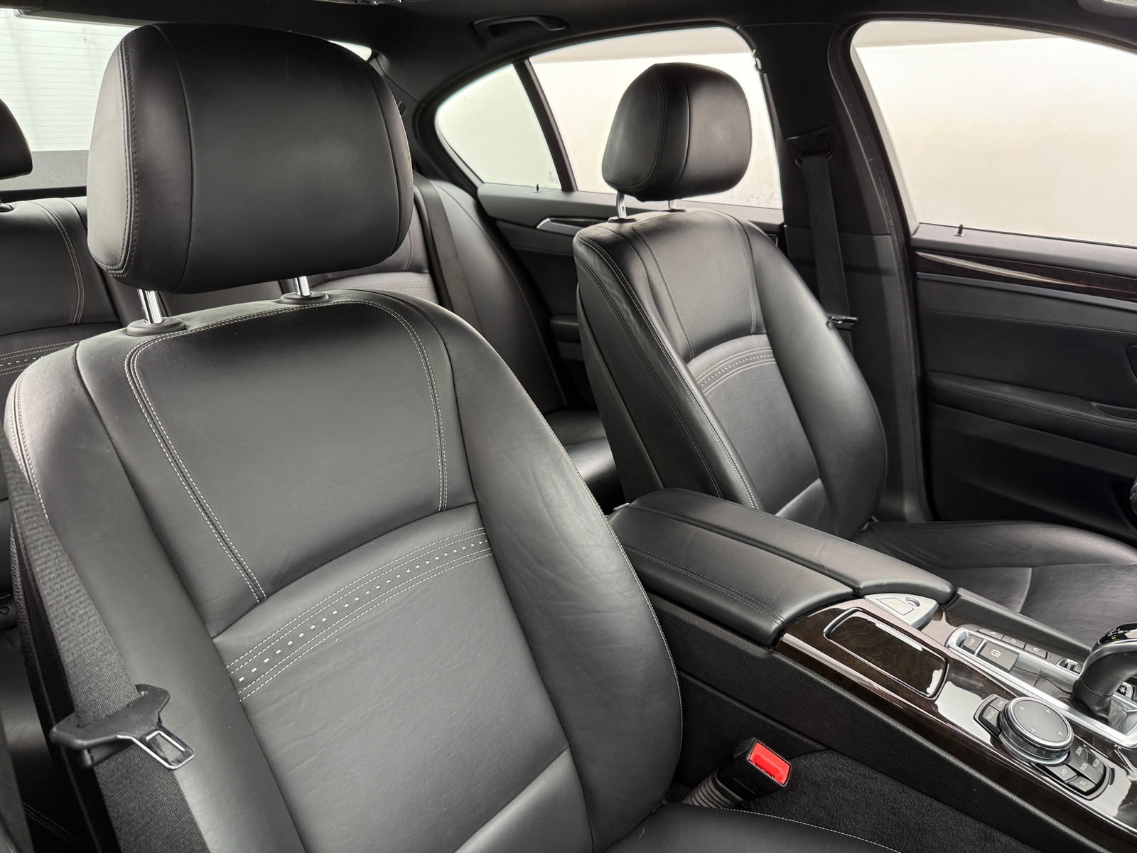 Thumbnail: 2016 BMW 5 Series - 2