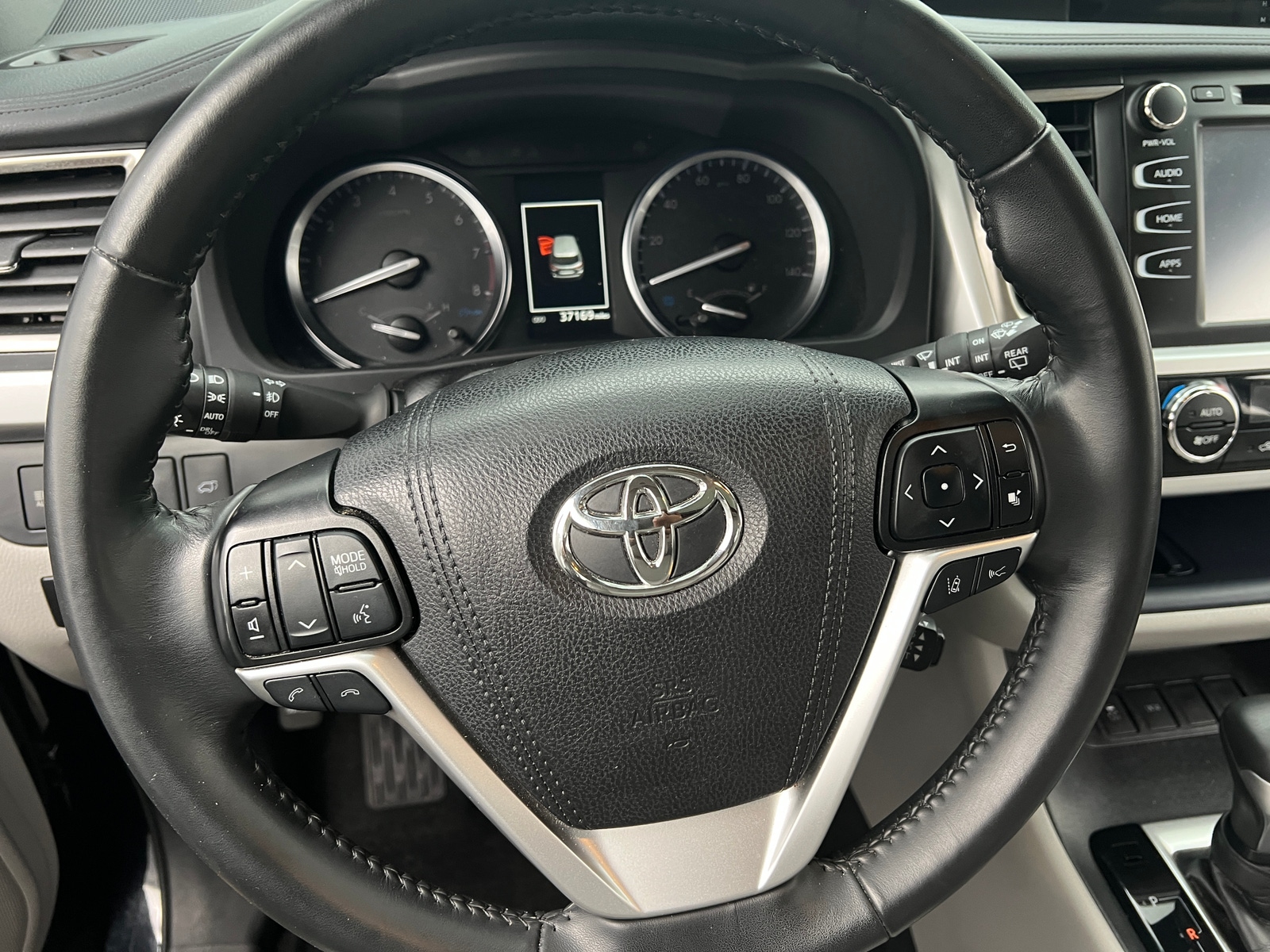 Thumbnail: 2019 Toyota Highlander - 4