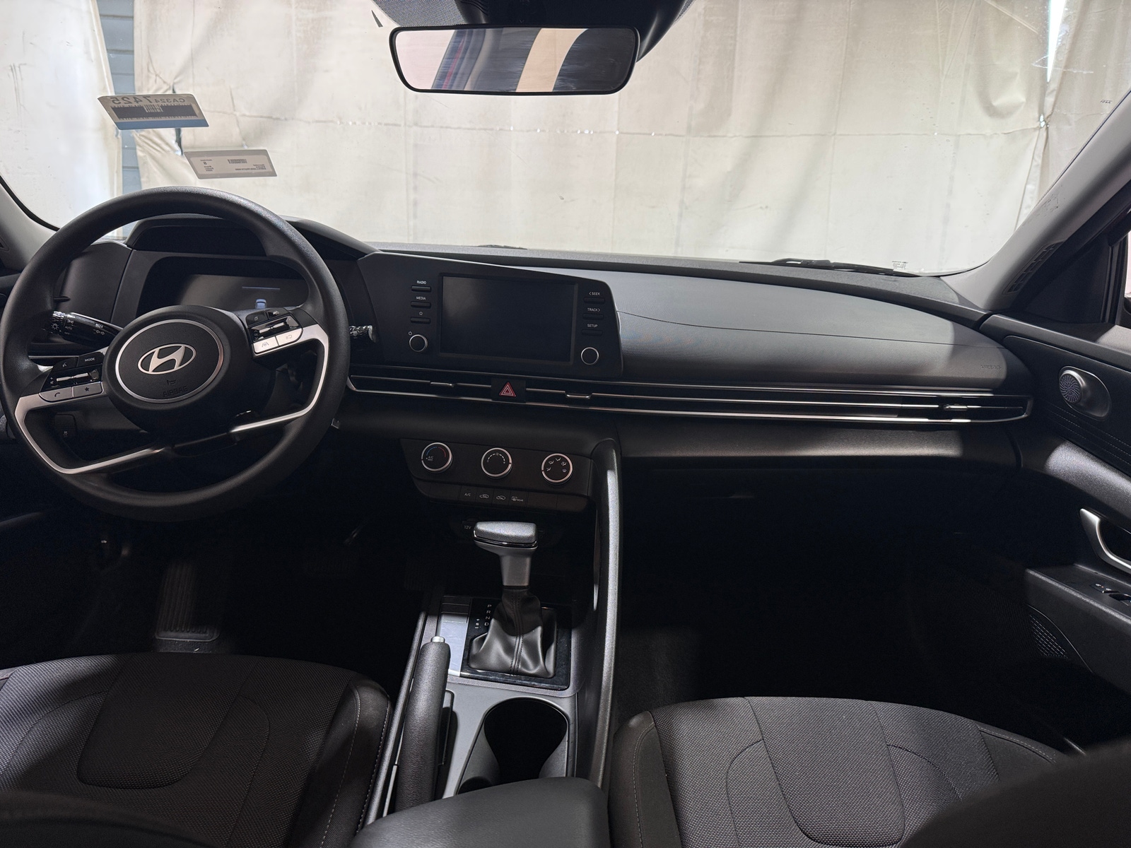 Thumbnail: 2024 Hyundai Elantra - 3