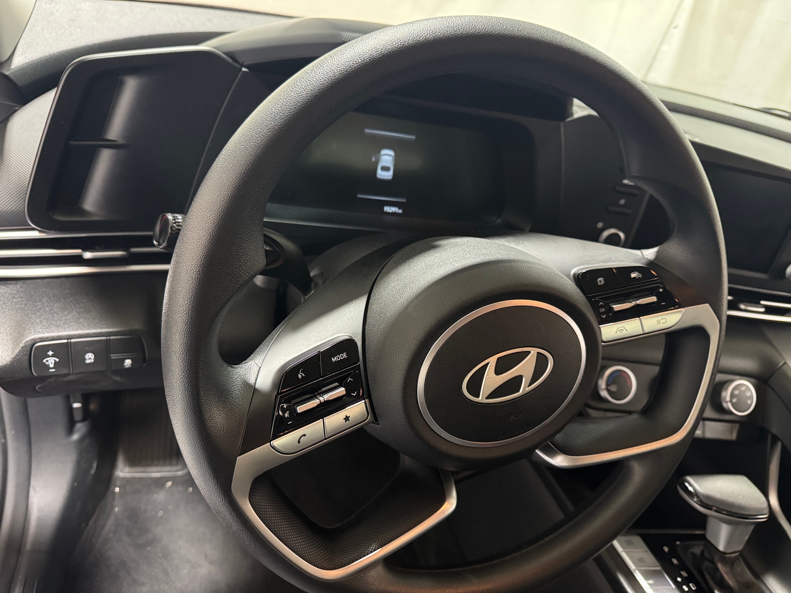 Thumbnail: 2024 Hyundai Elantra - 5