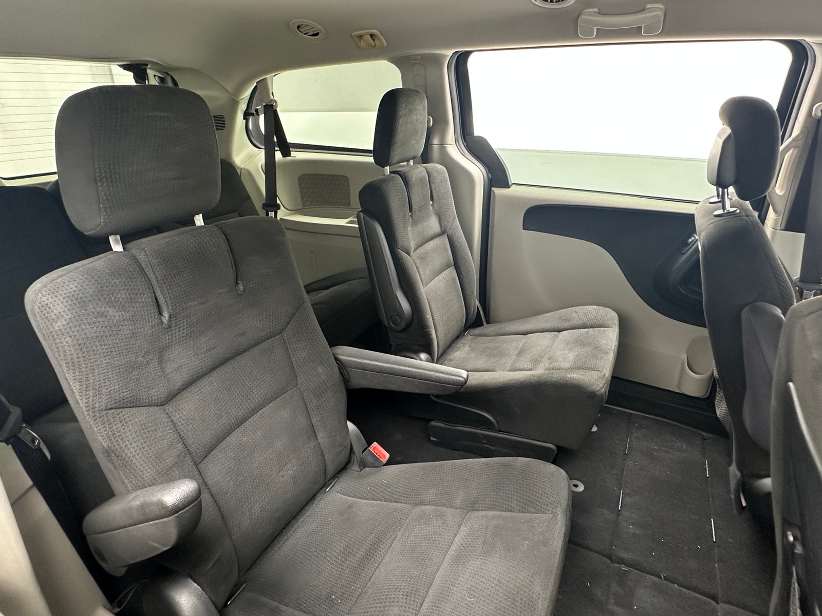 Thumbnail: 2015 Dodge Grand Caravan - 5