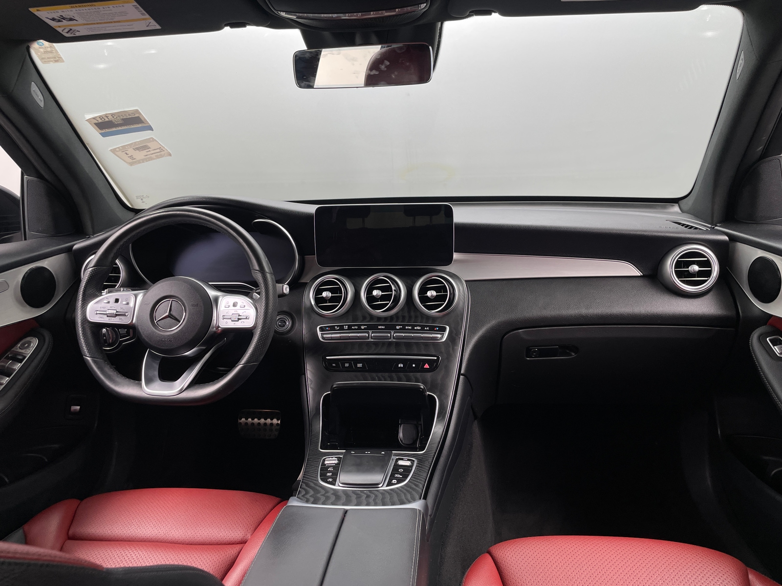 Thumbnail: 2022 Mercedes-Benz GLC - 2