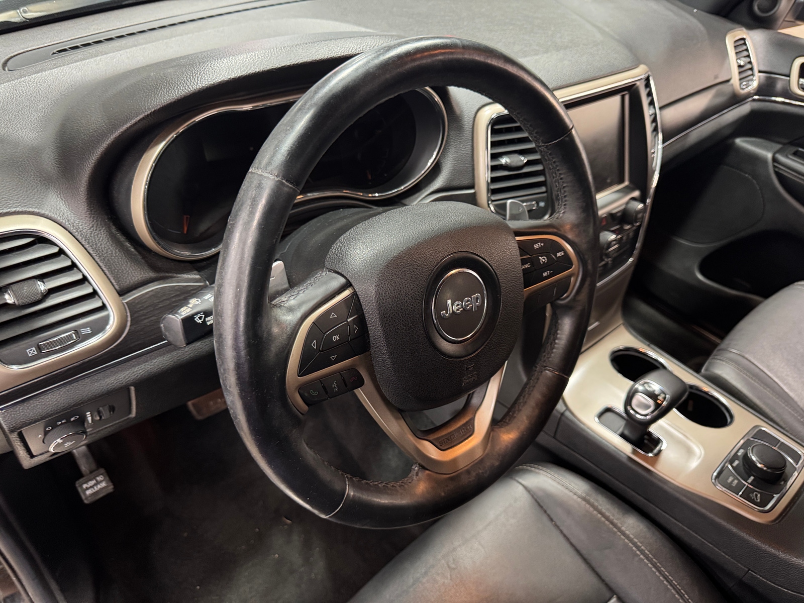 Thumbnail: 2015 Jeep Grand Cherokee - 2
