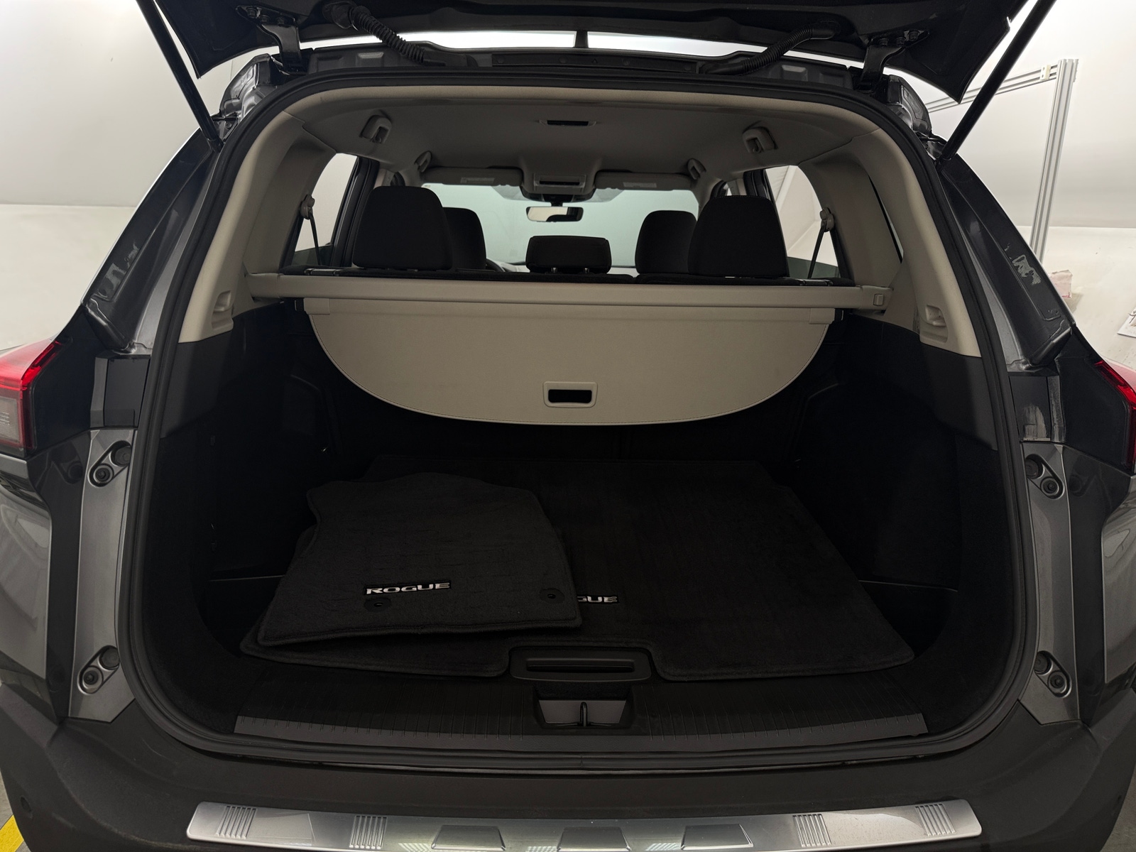 Thumbnail: 2023 Nissan Rogue - 7