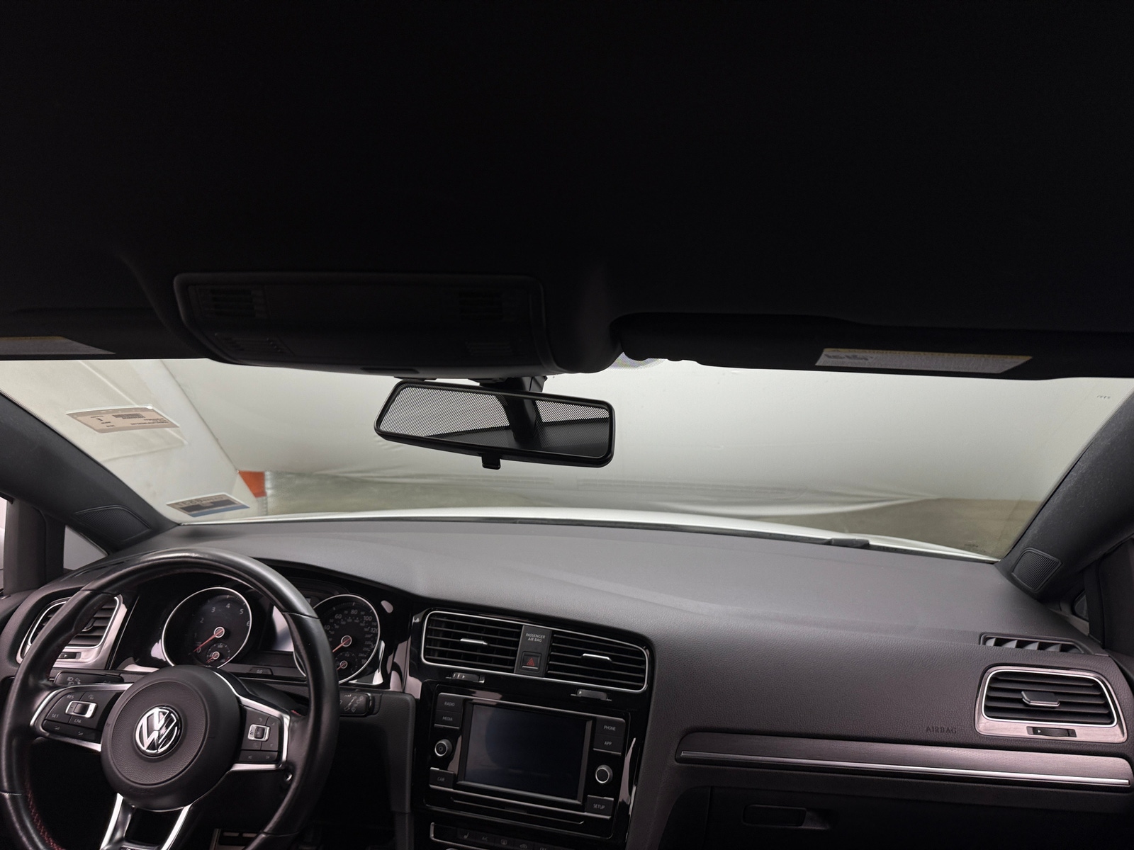 Thumbnail: 2018 Volkswagen Golf - 3