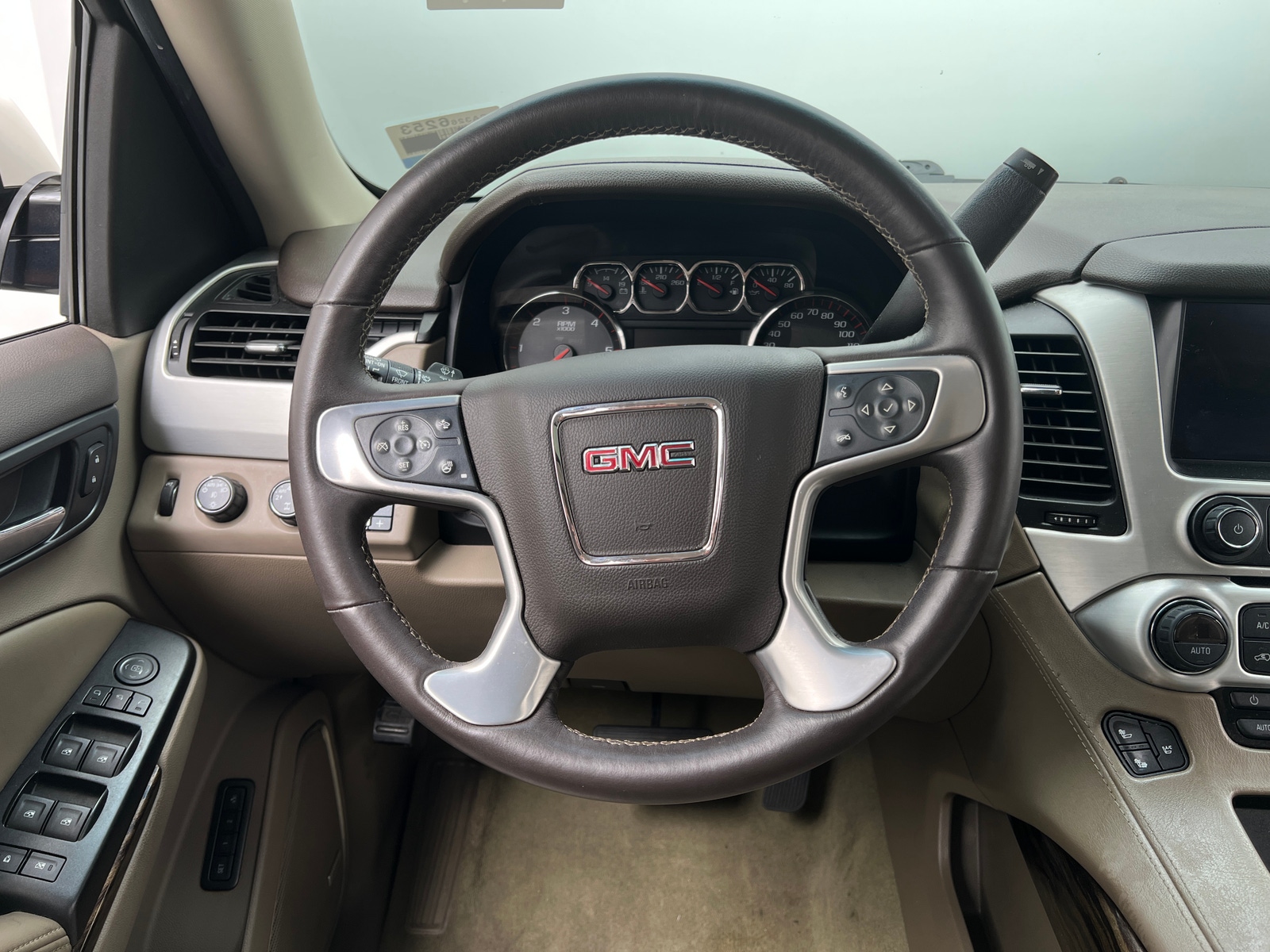 Thumbnail: 2015 GMC Yukon - 4