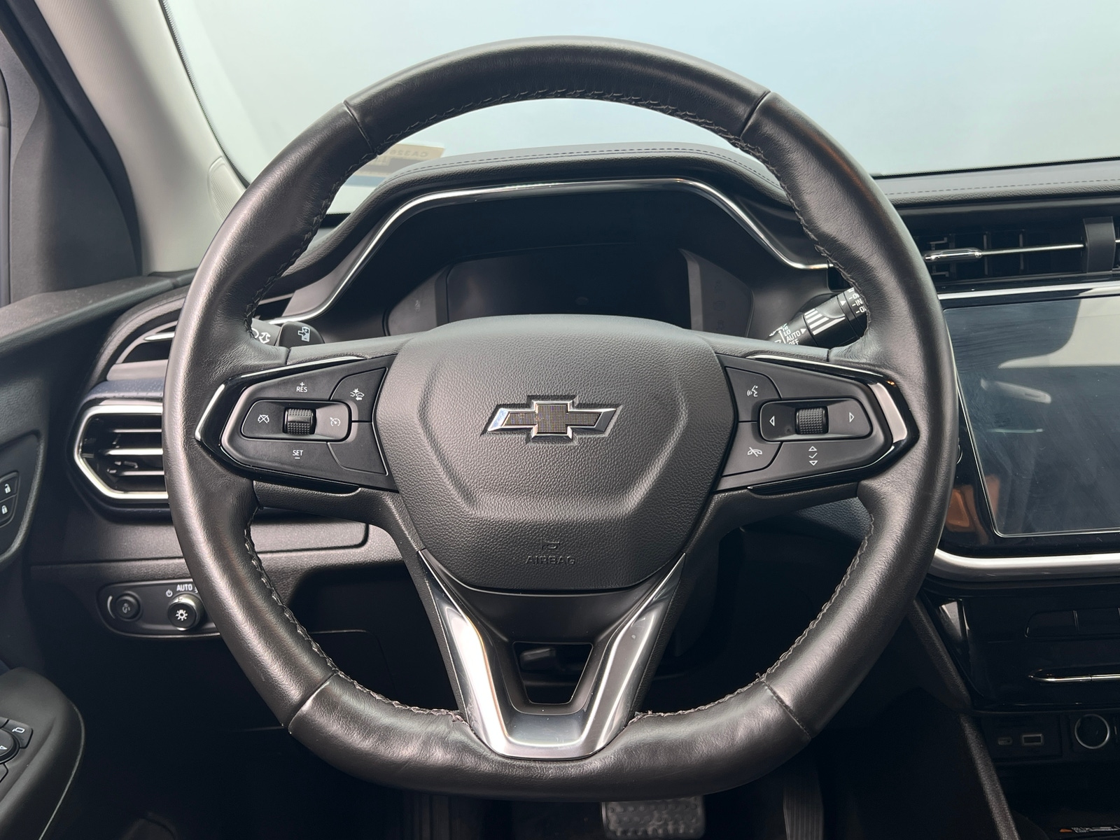 Thumbnail: 2022 Chevrolet Bolt EUV - 4