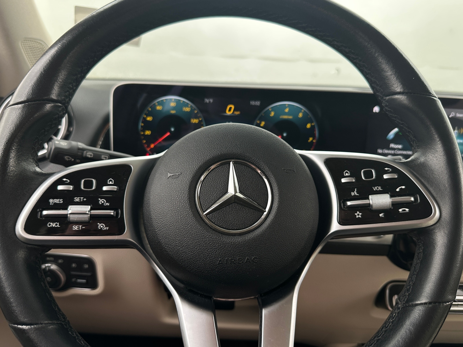 Thumbnail: 2021 Mercedes-Benz GLB - 4