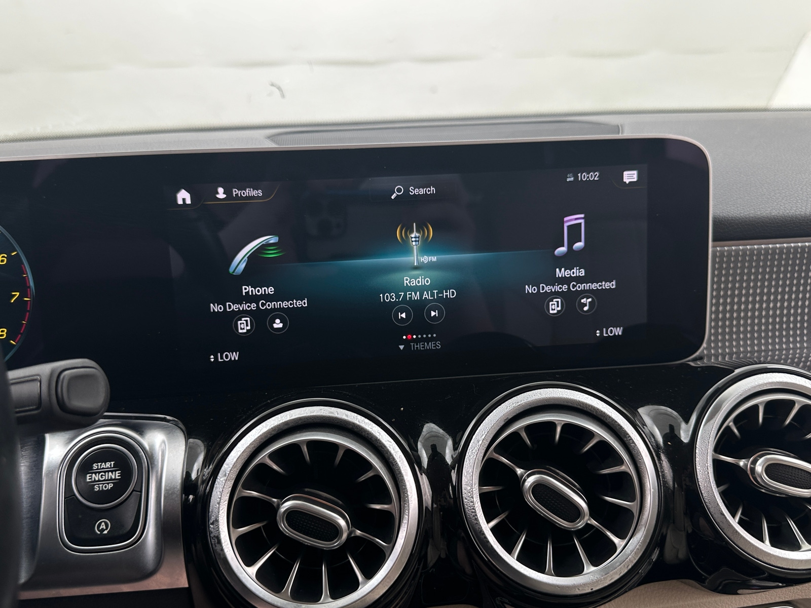 Thumbnail: 2021 Mercedes-Benz GLB - 3