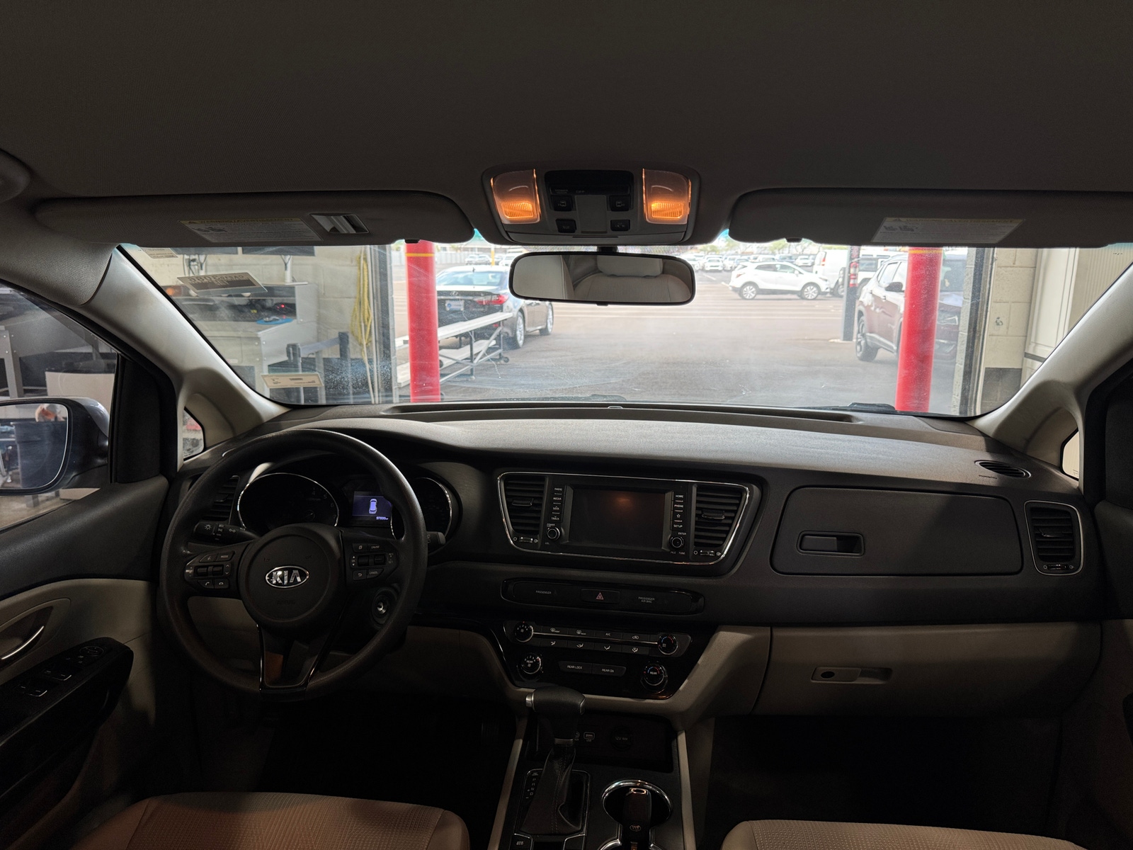 Thumbnail: 2020 Kia Sedona - 3