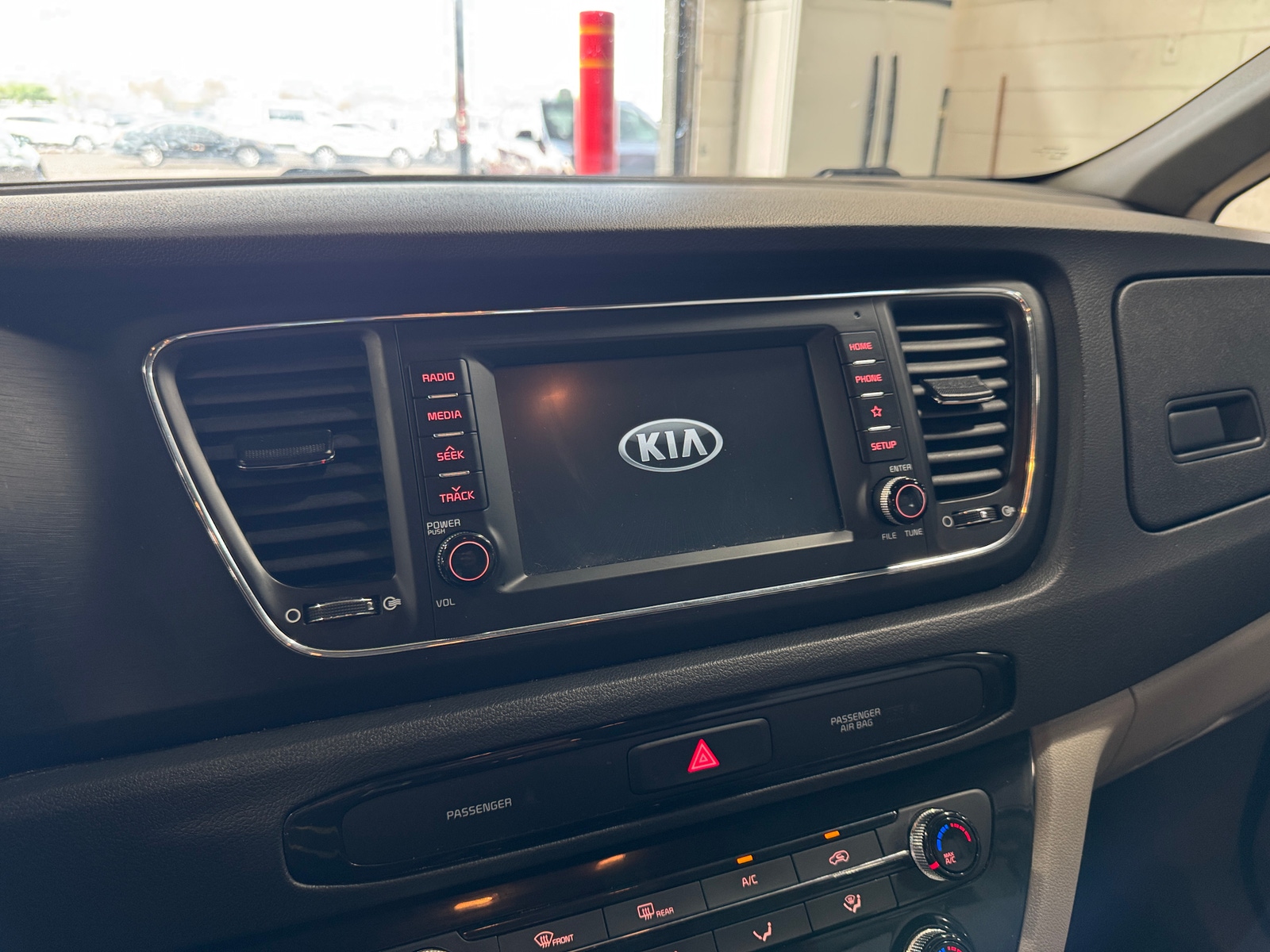 Thumbnail: 2020 Kia Sedona - 4