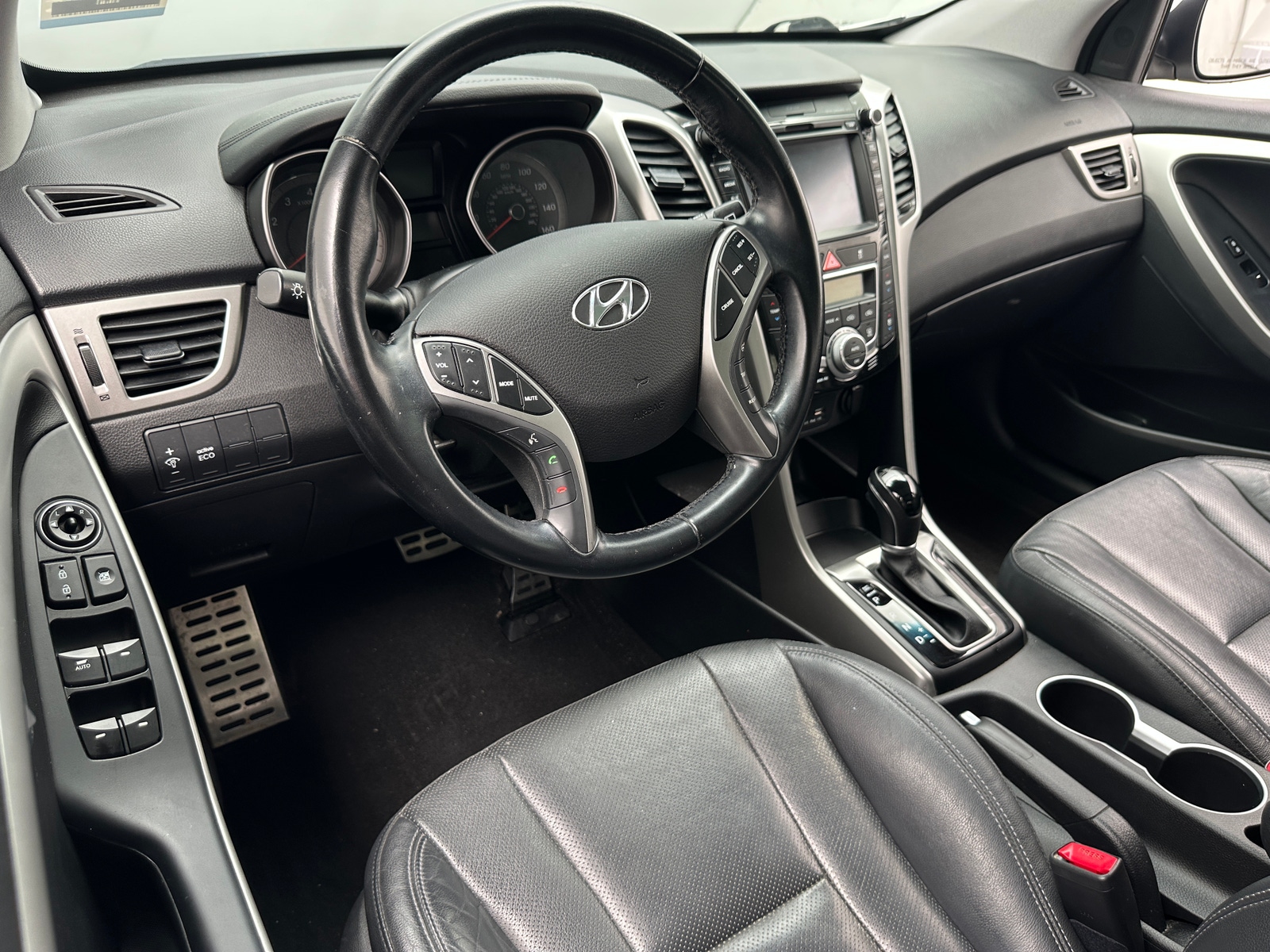 Thumbnail: 2016 Hyundai Elantra - 3