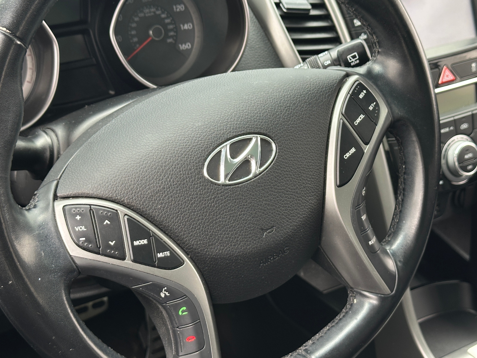 Thumbnail: 2016 Hyundai Elantra - 5