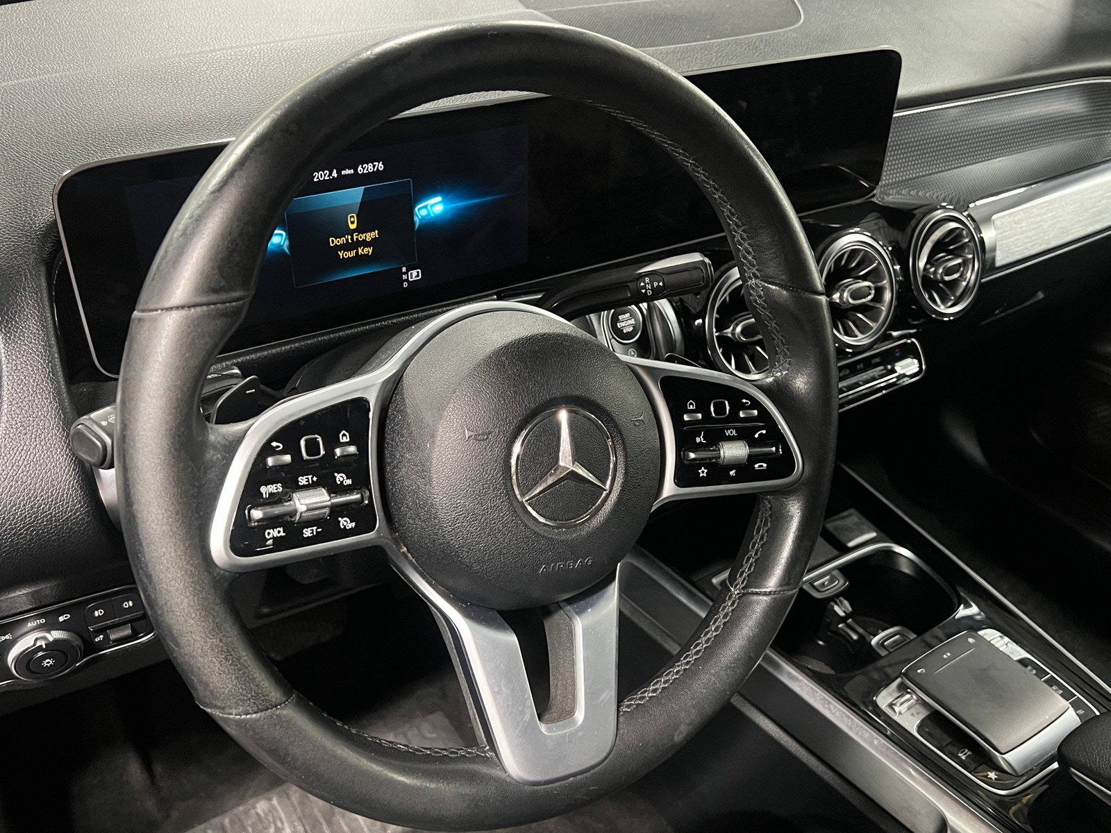Thumbnail: 2020 Mercedes-Benz GLB - 4