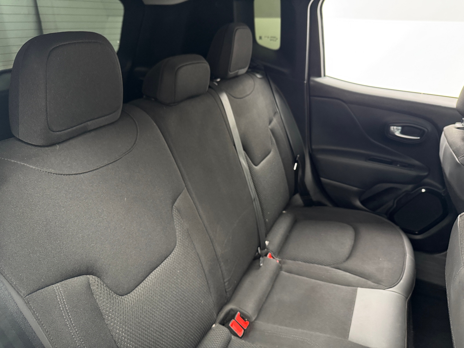 Thumbnail: 2018 Jeep Renegade - 6