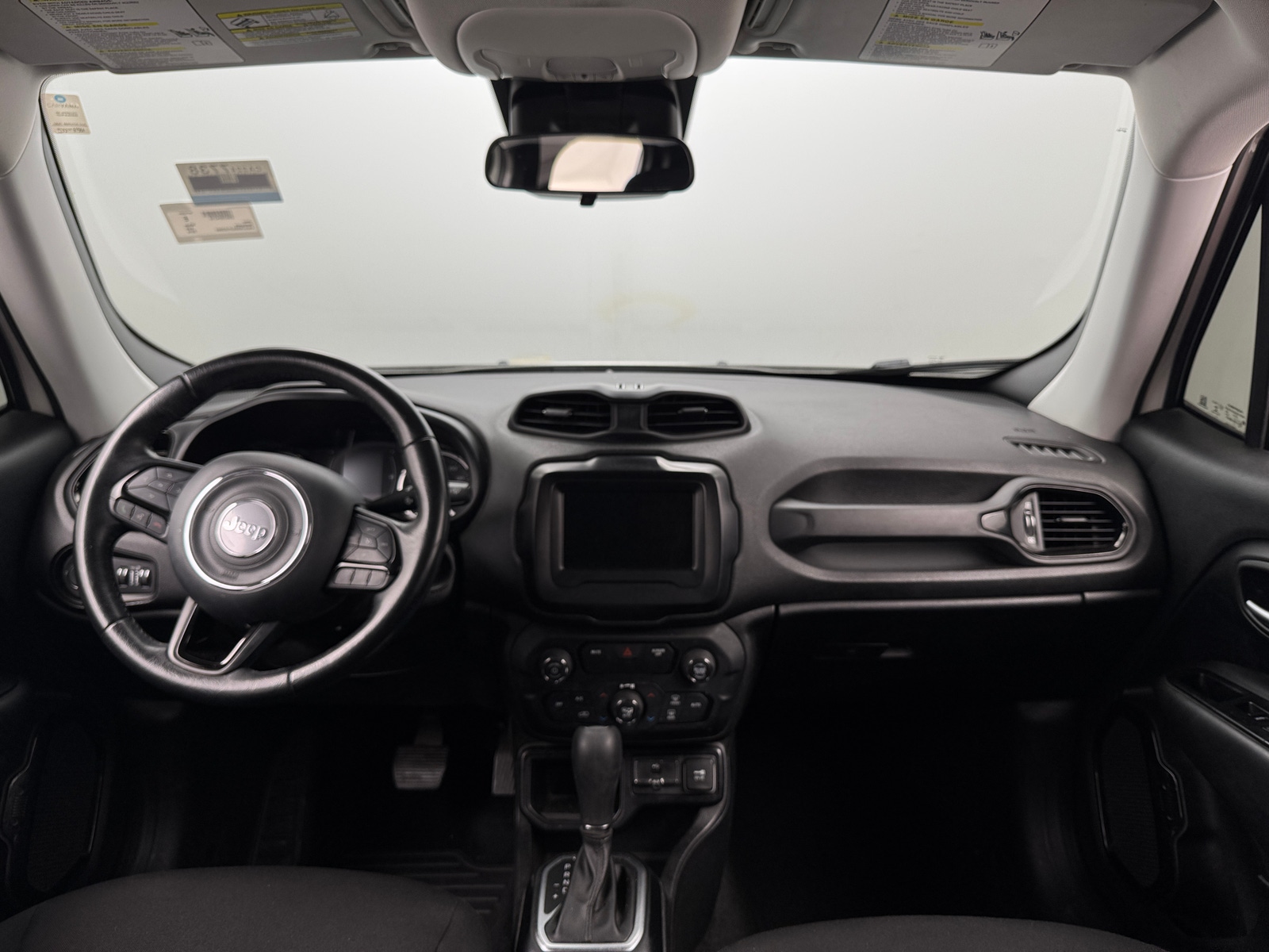 Thumbnail: 2018 Jeep Renegade - 3