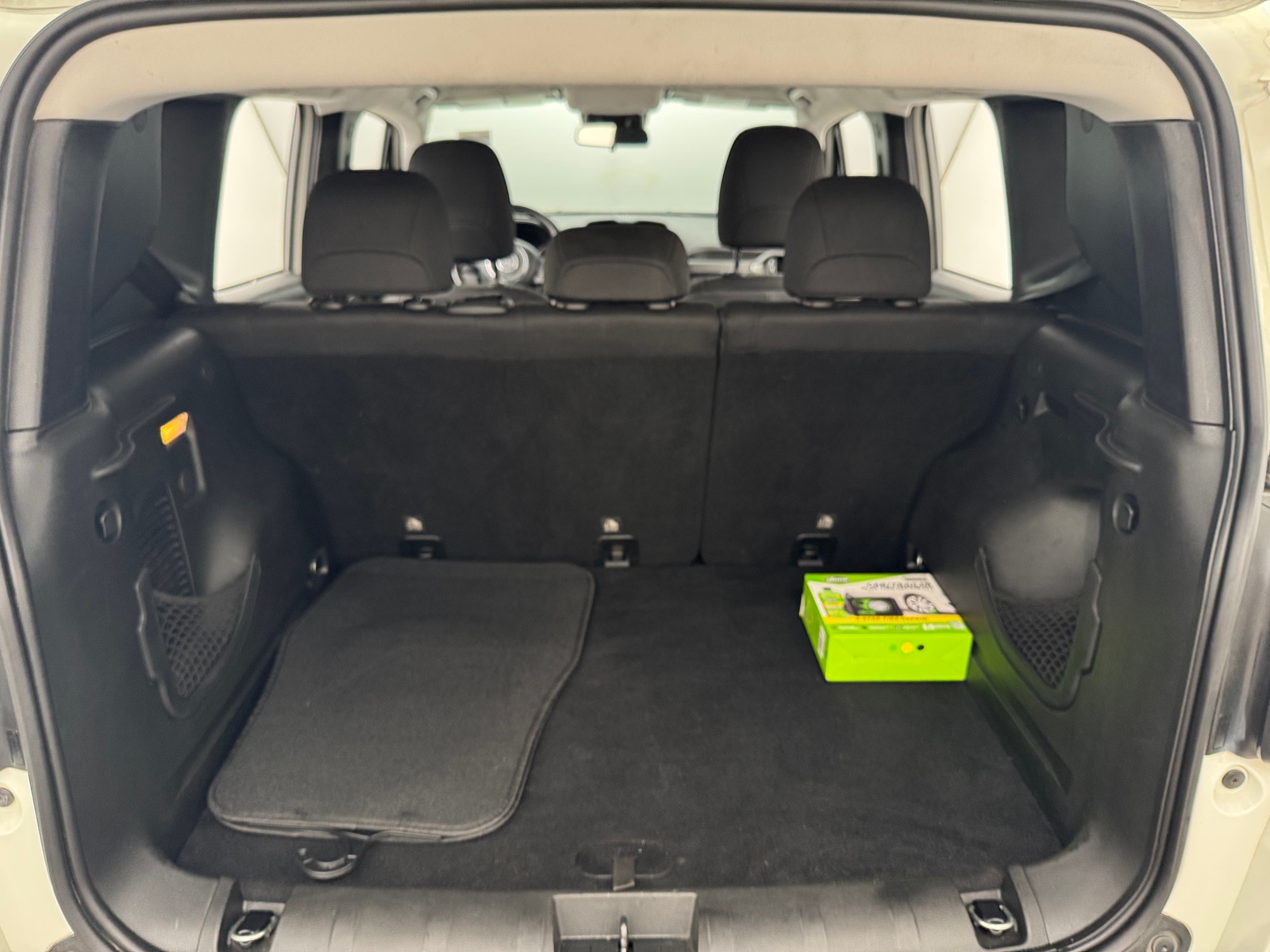 Thumbnail: 2018 Jeep Renegade - 7
