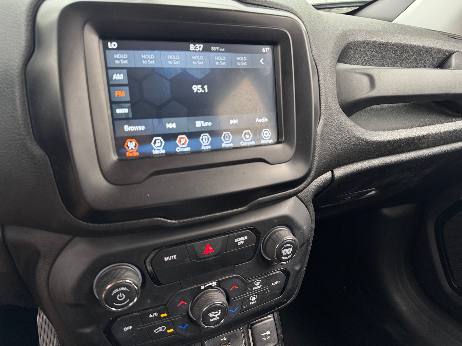 Thumbnail: 2018 Jeep Renegade - 4