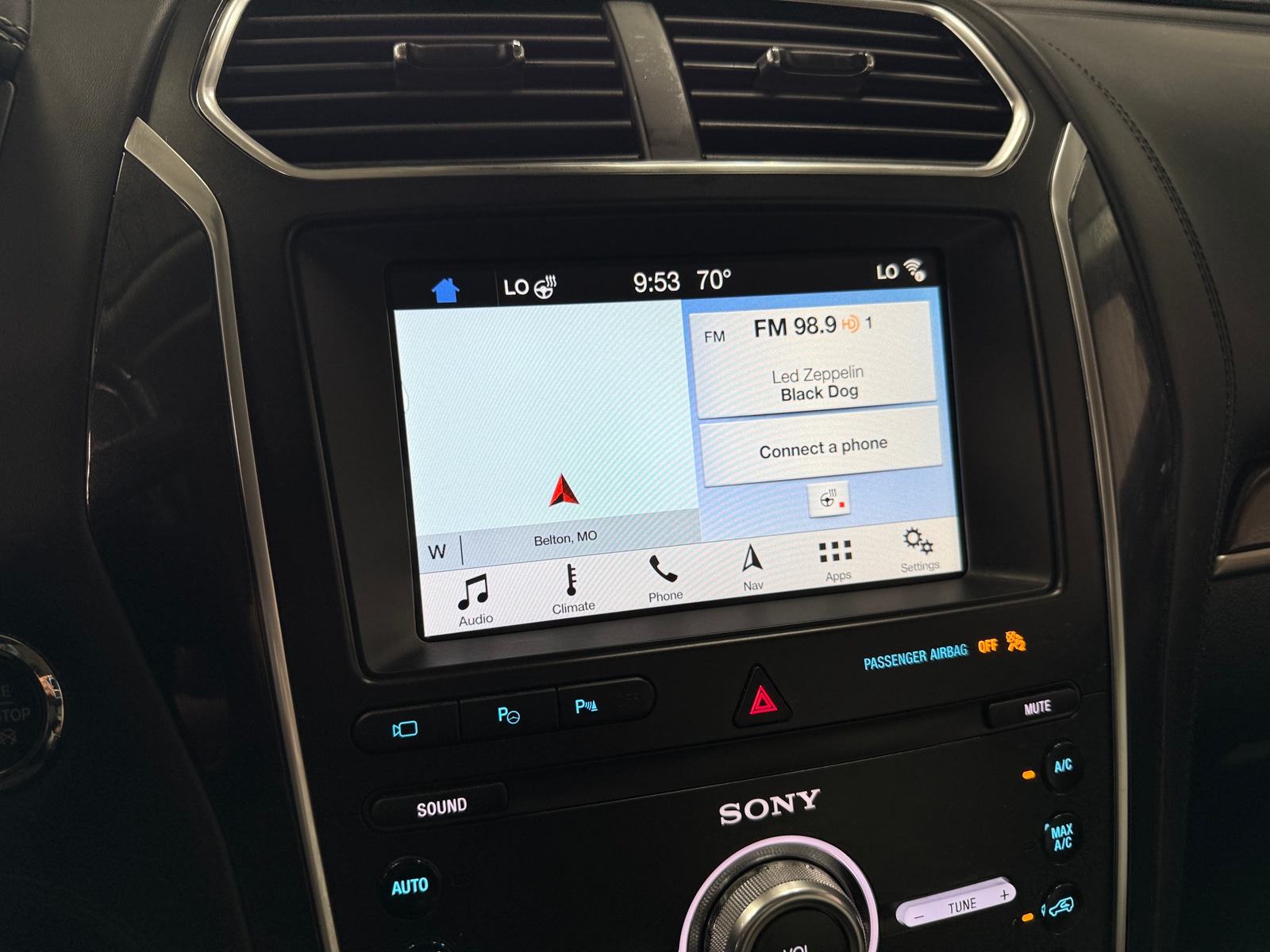 Thumbnail: 2019 Ford Explorer - 3