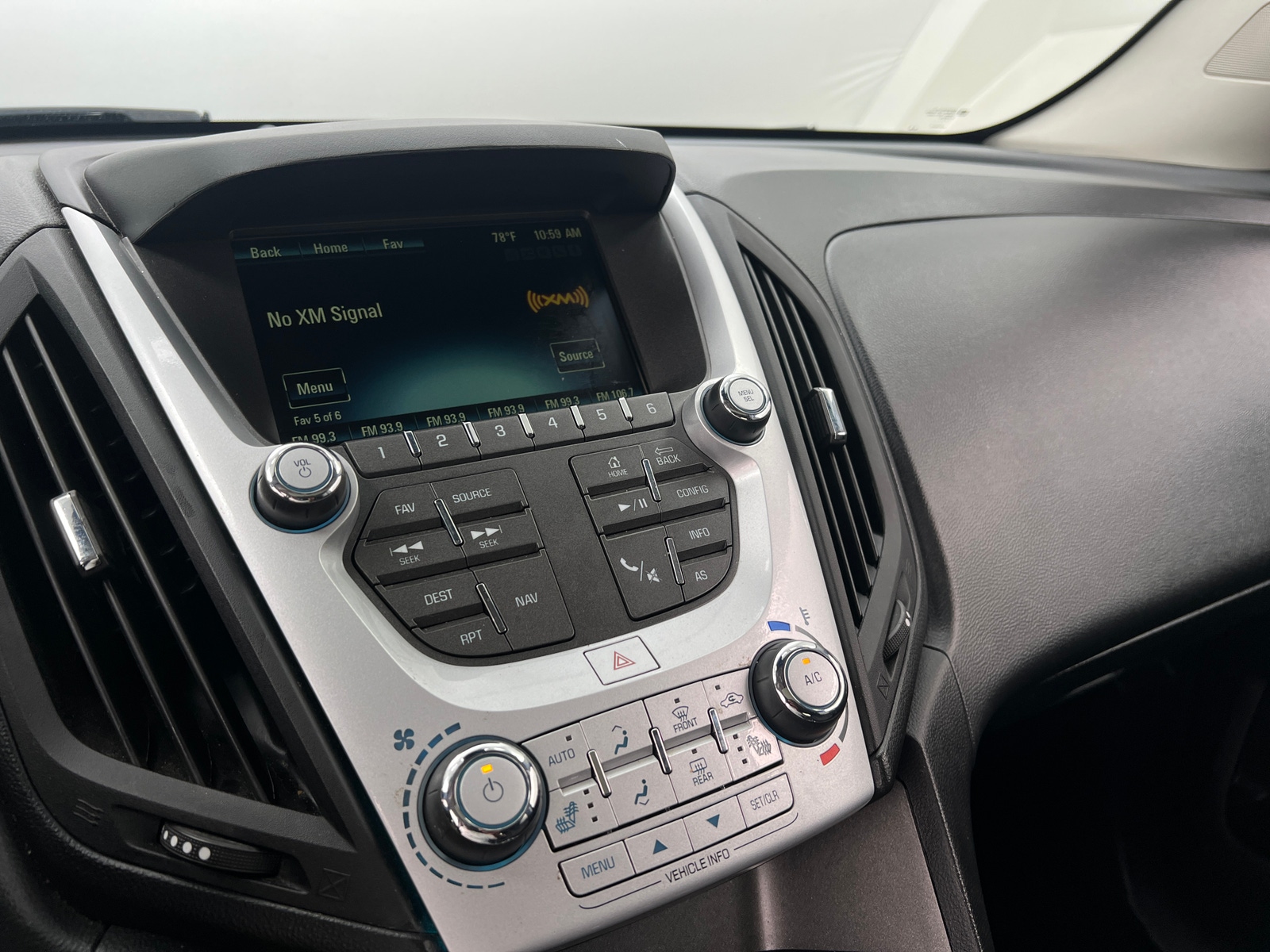 Thumbnail: 2016 Chevrolet Equinox - 4