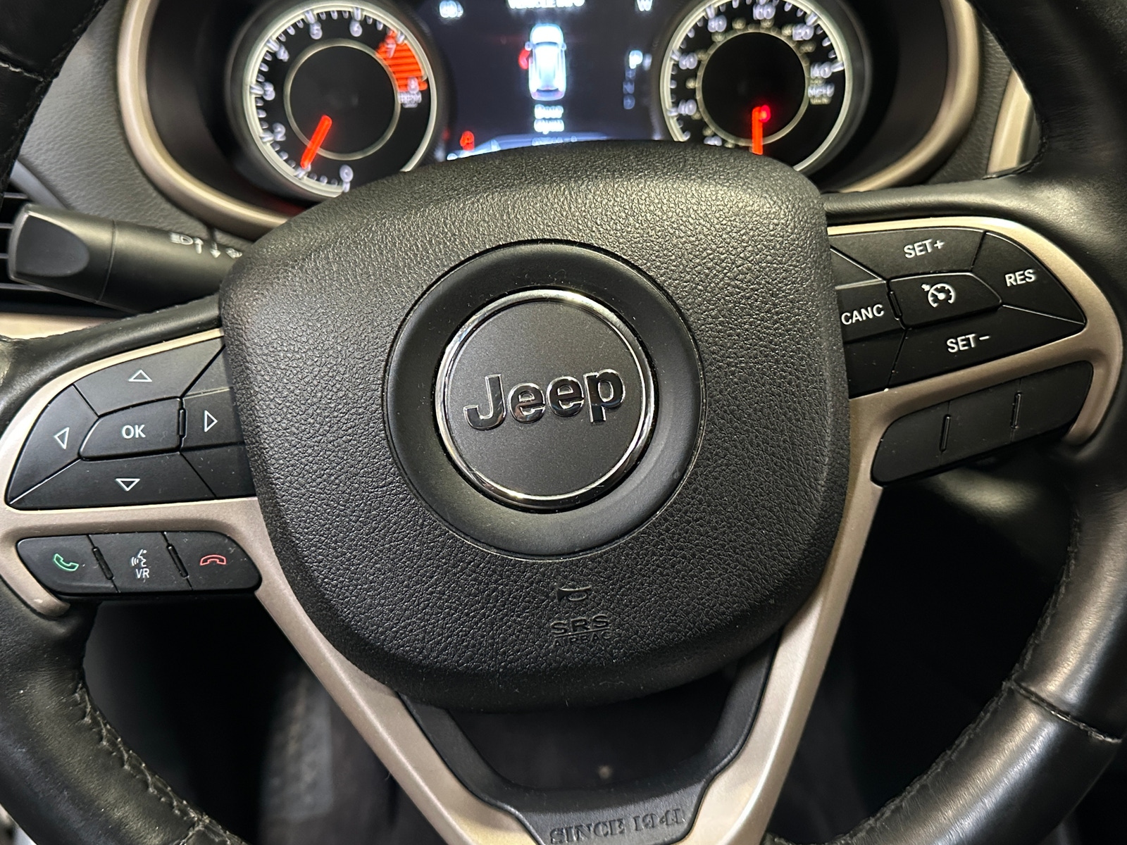 Thumbnail: 2016 Jeep Cherokee - 4