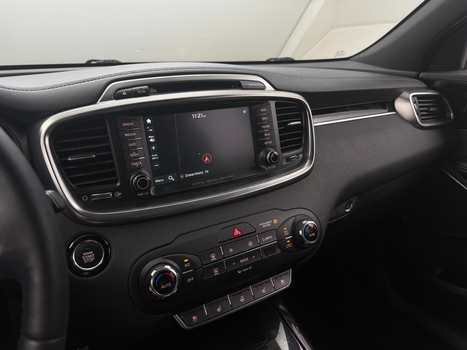 Thumbnail: 2018 Kia Sorento - 3