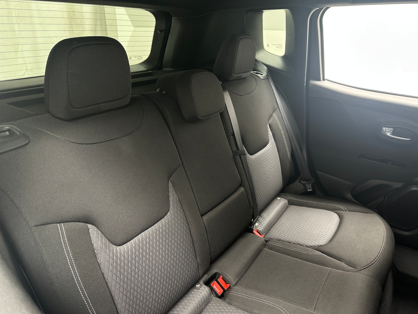 Thumbnail: 2021 Jeep Renegade - 6