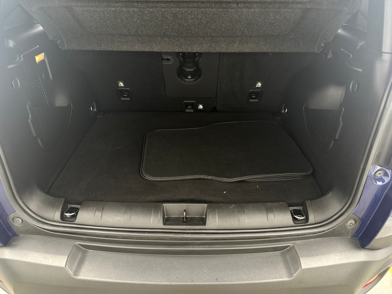 Thumbnail: 2021 Jeep Renegade - 7