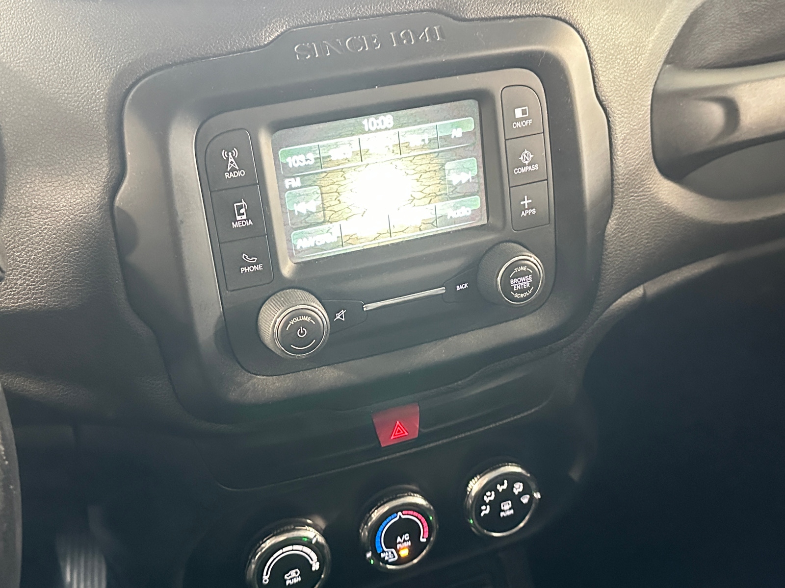Thumbnail: 2017 Jeep Renegade - 4