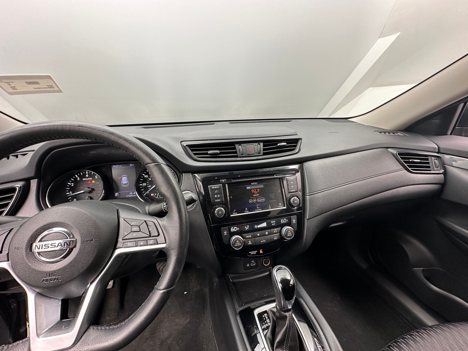 Thumbnail: 2018 Nissan Rogue - 3