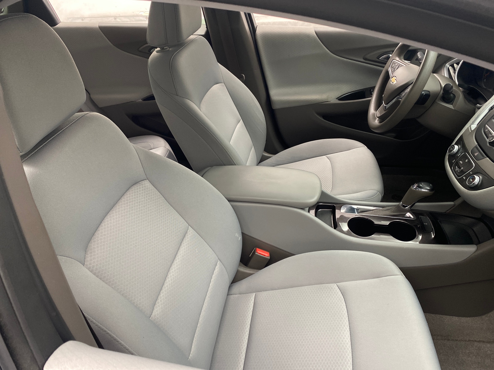 Thumbnail: 2017 Chevrolet Malibu - 2