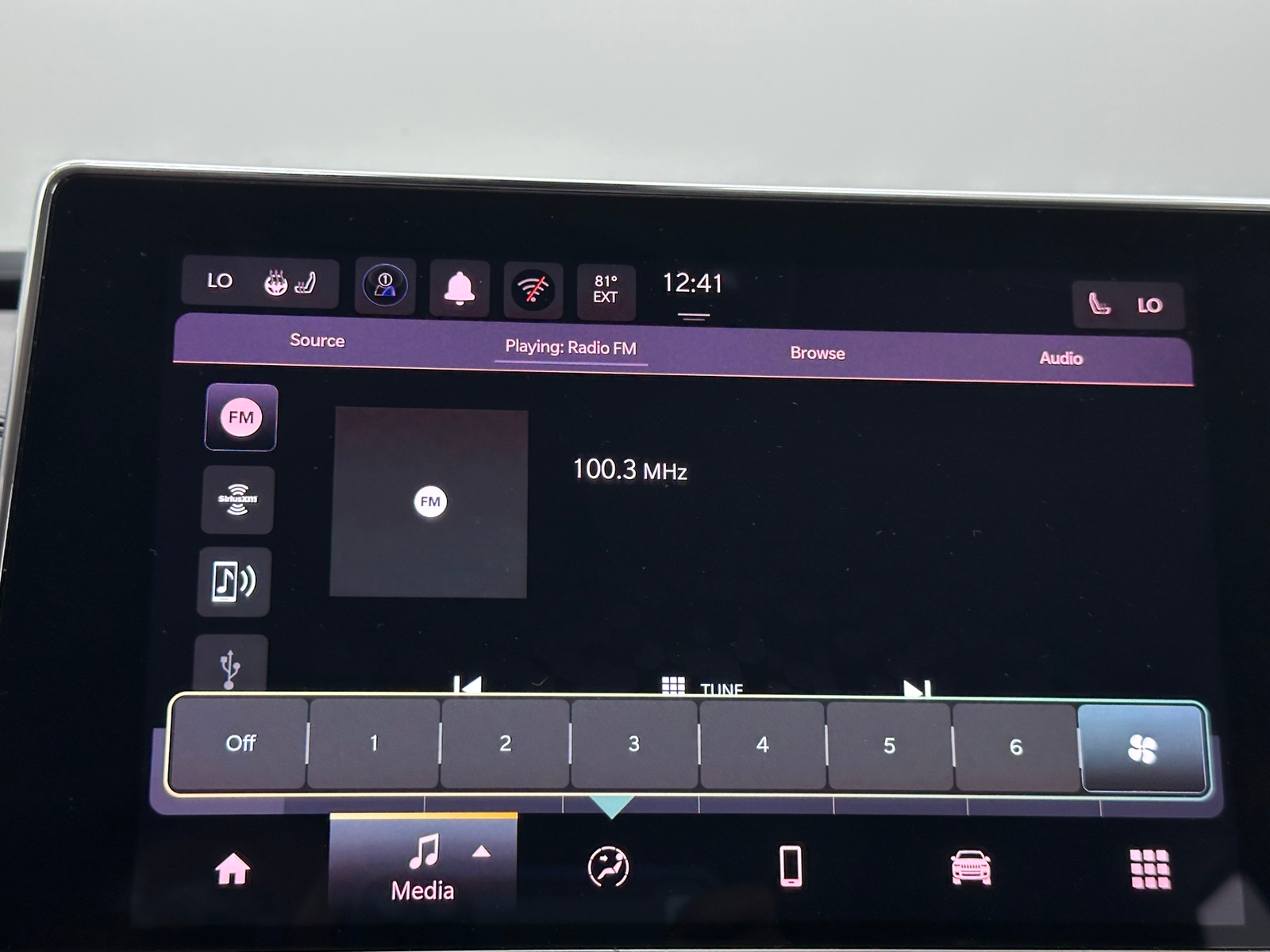 Thumbnail: 2022 Jeep Compass - 3