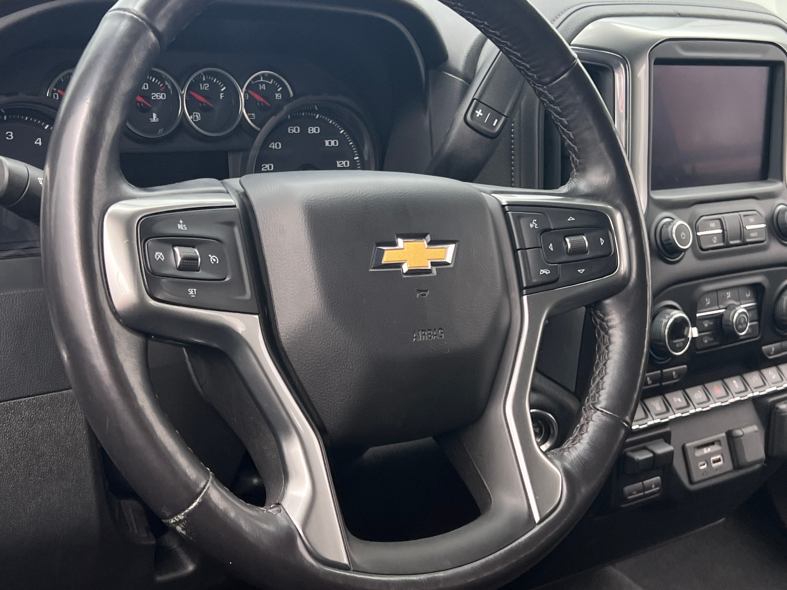 Thumbnail: 2022 Chevrolet Silverado 2500 - 4