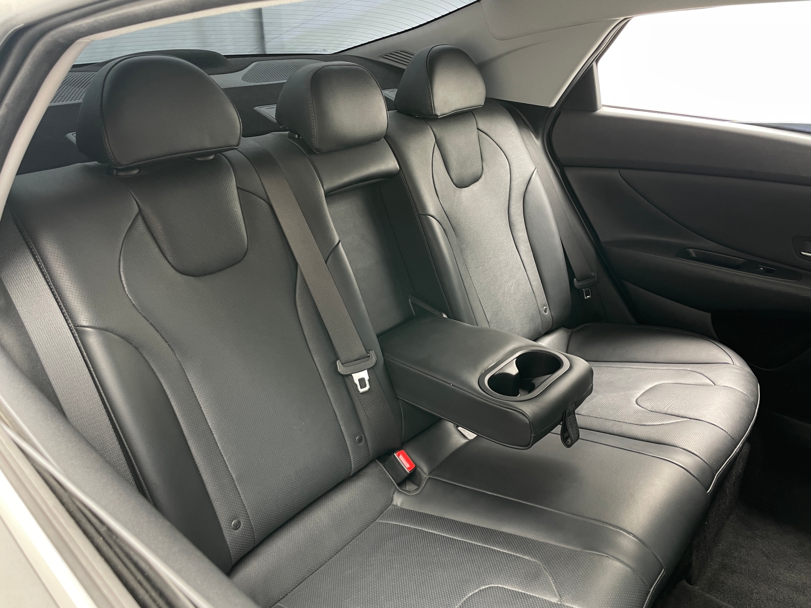 Thumbnail: 2022 Hyundai Elantra - 5