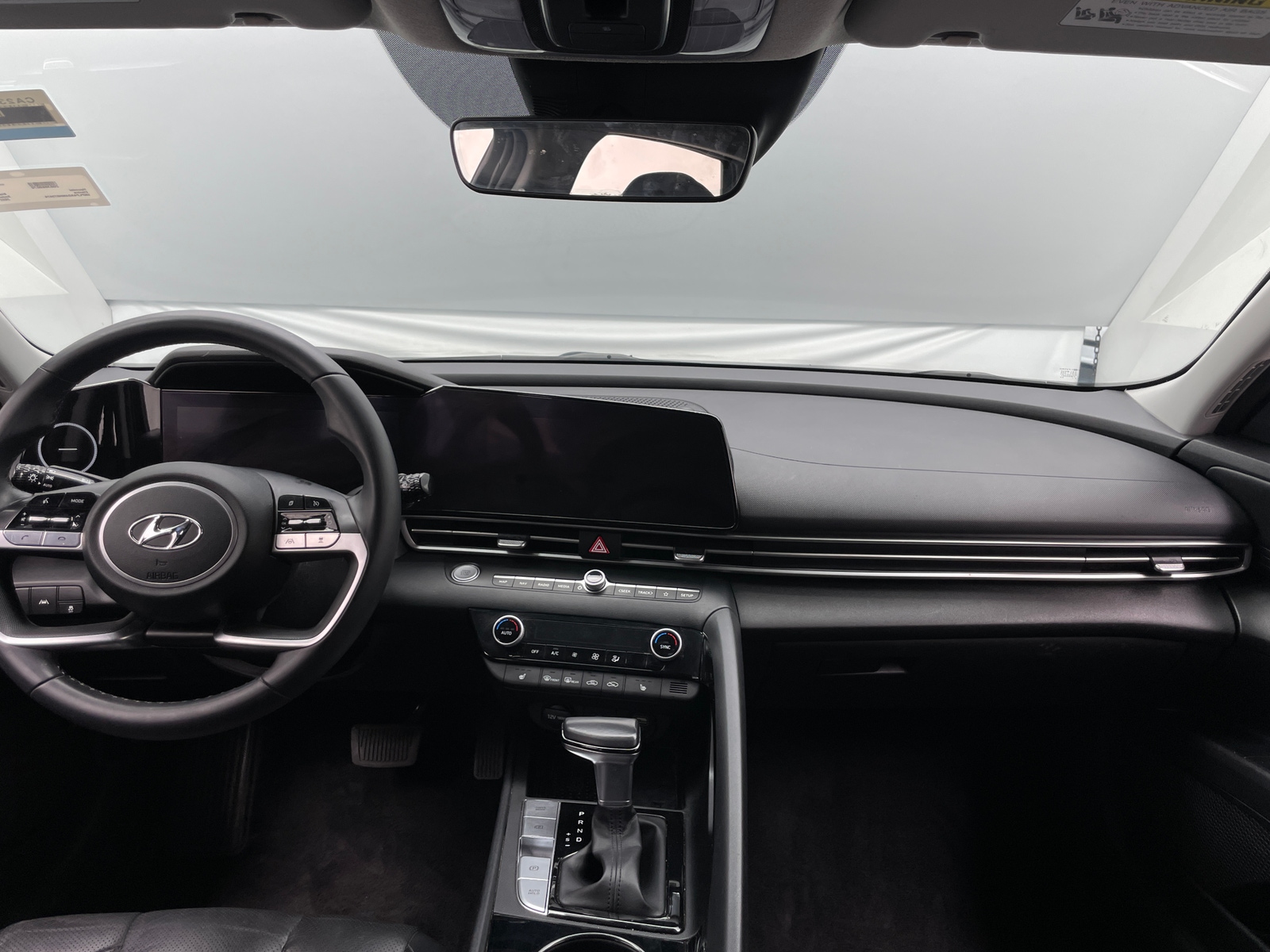 Thumbnail: 2022 Hyundai Elantra - 2