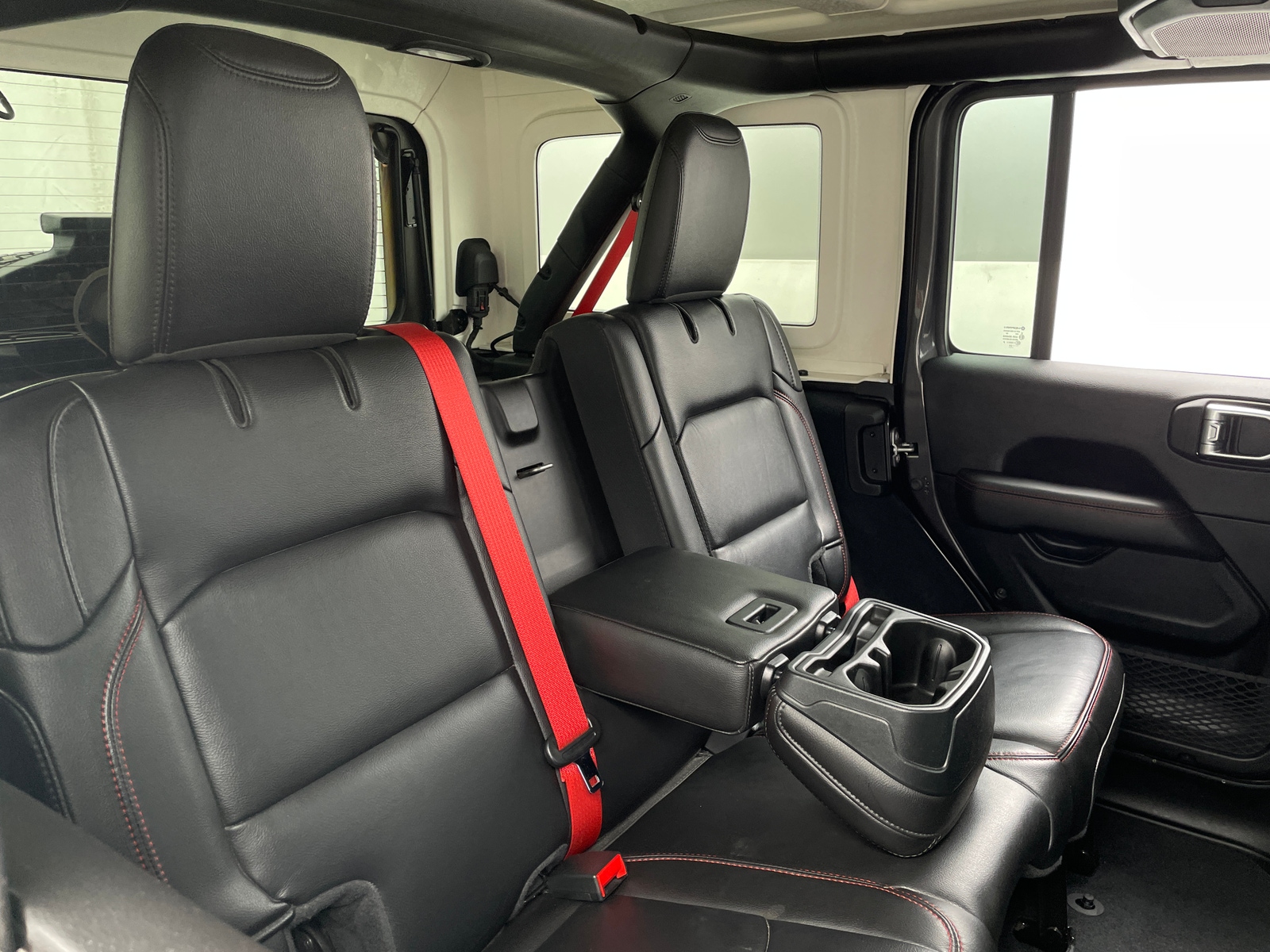 Thumbnail: 2020 Jeep Wrangler - 6