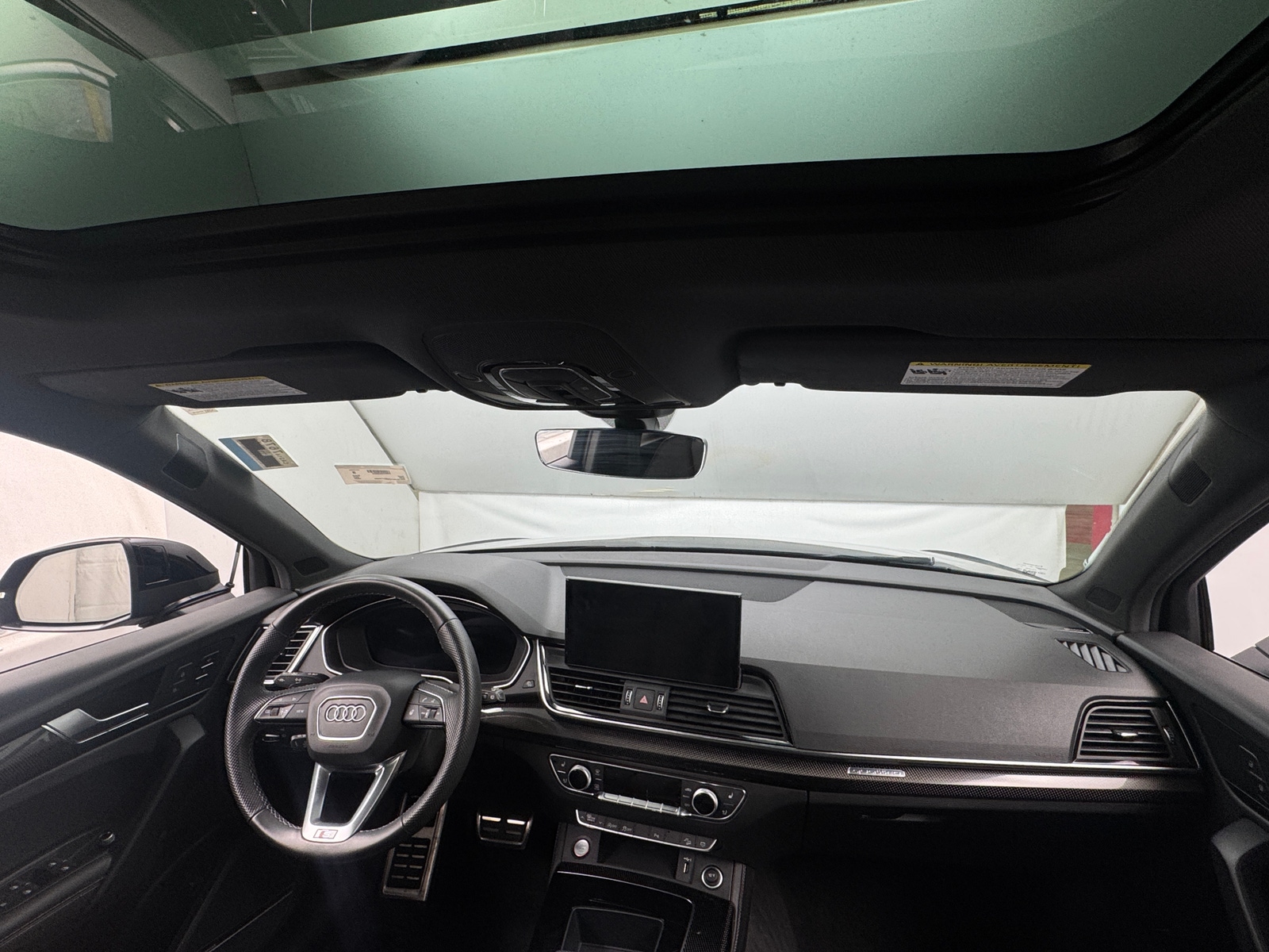 Thumbnail: 2022 Audi SQ5 - 2