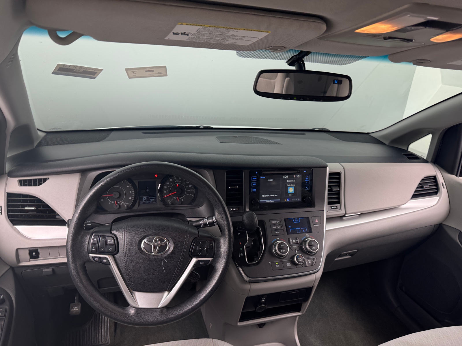 Thumbnail: 2017 Toyota Sienna - 3