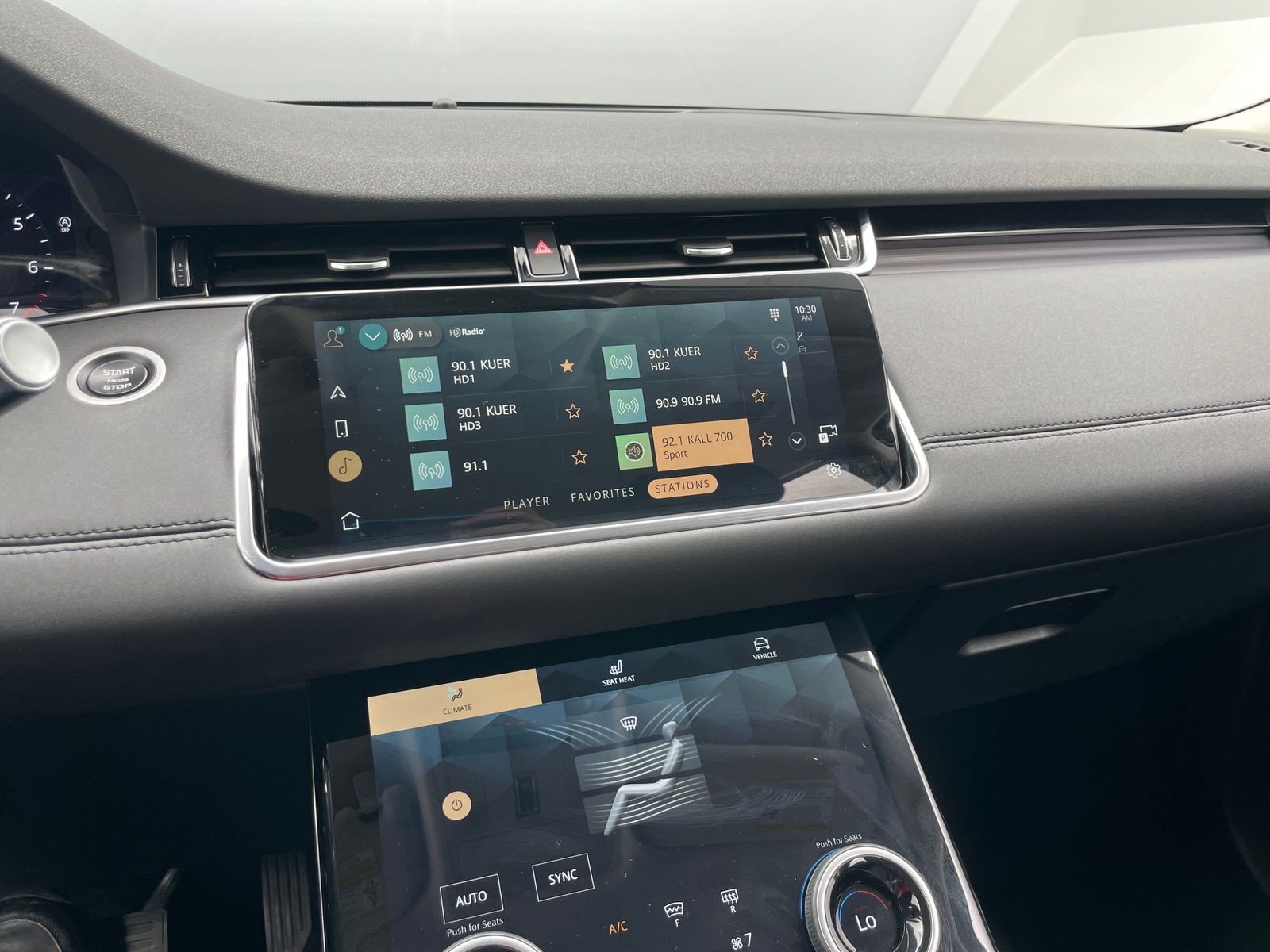 Thumbnail: 2021 Land Rover Range Rover Evoque - 3