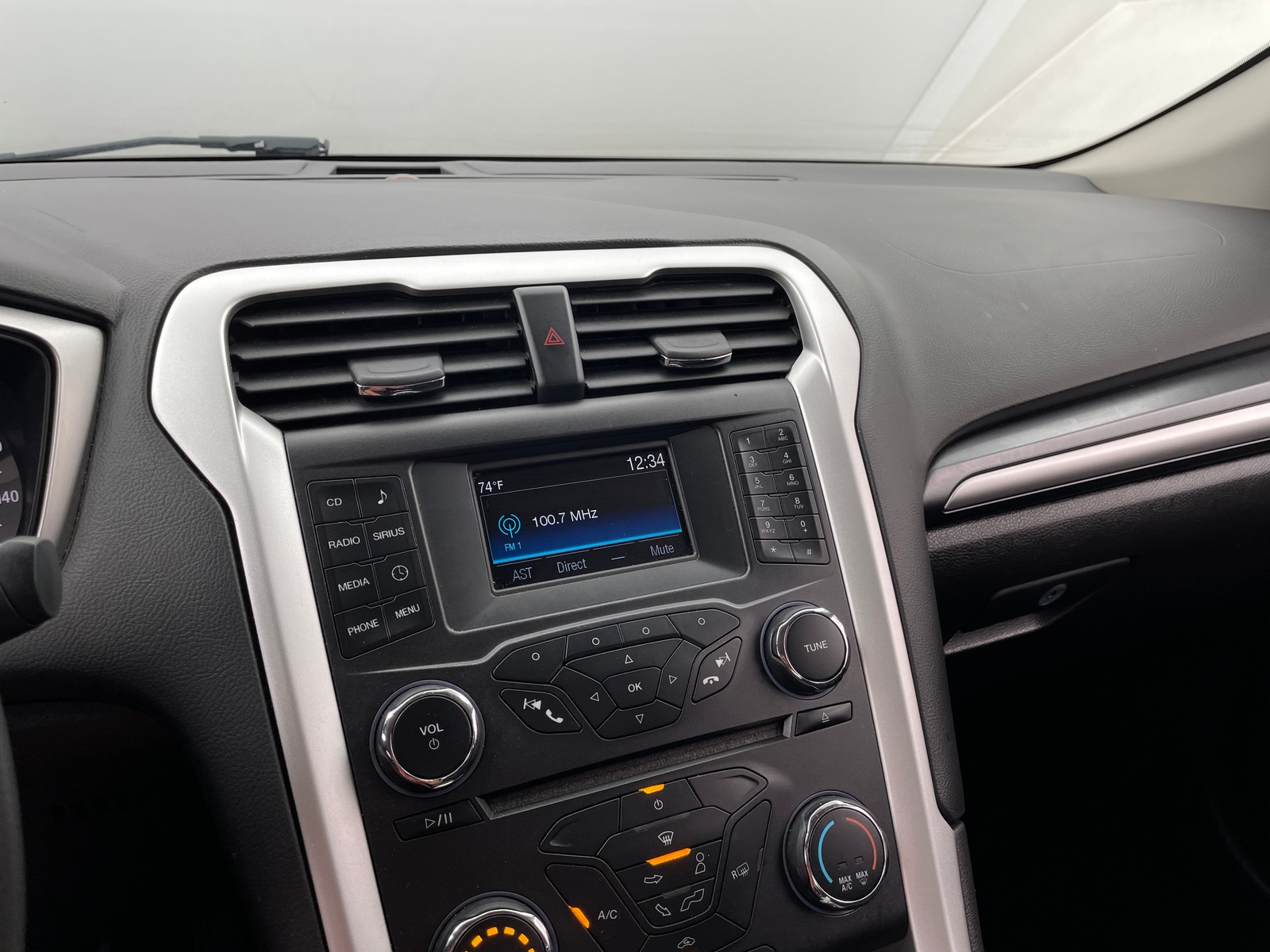 Thumbnail: 2015 Ford Fusion - 4