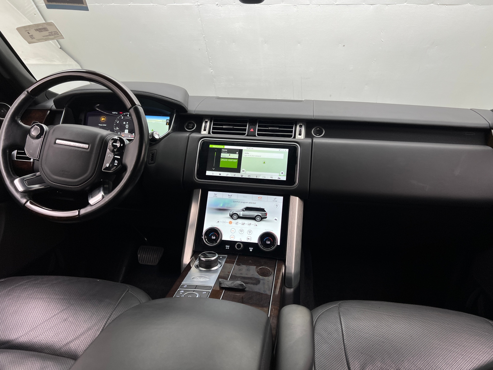 Thumbnail: 2019 Land Rover Range Rover - 2