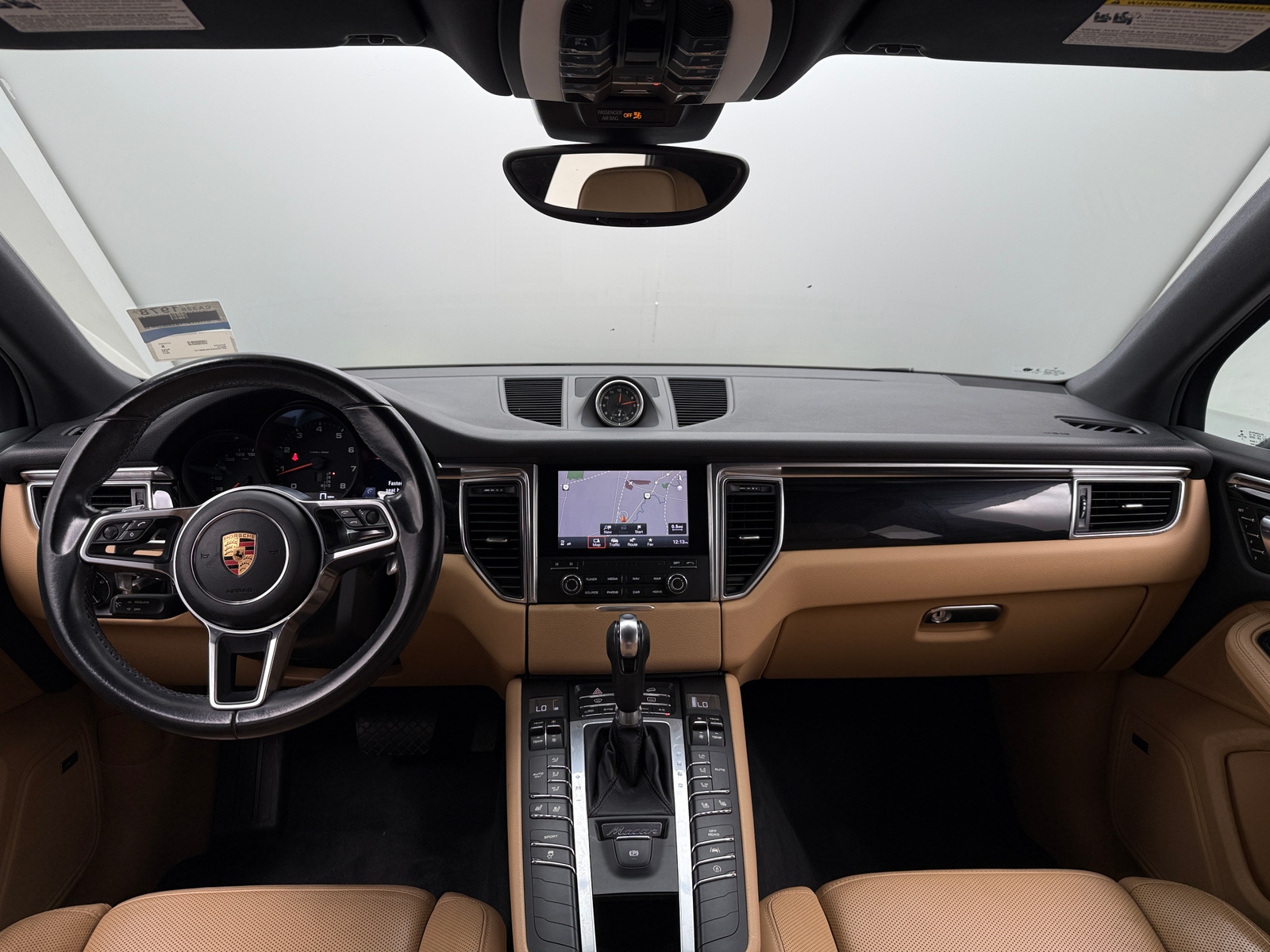 Thumbnail: 2017 Porsche Macan - 2